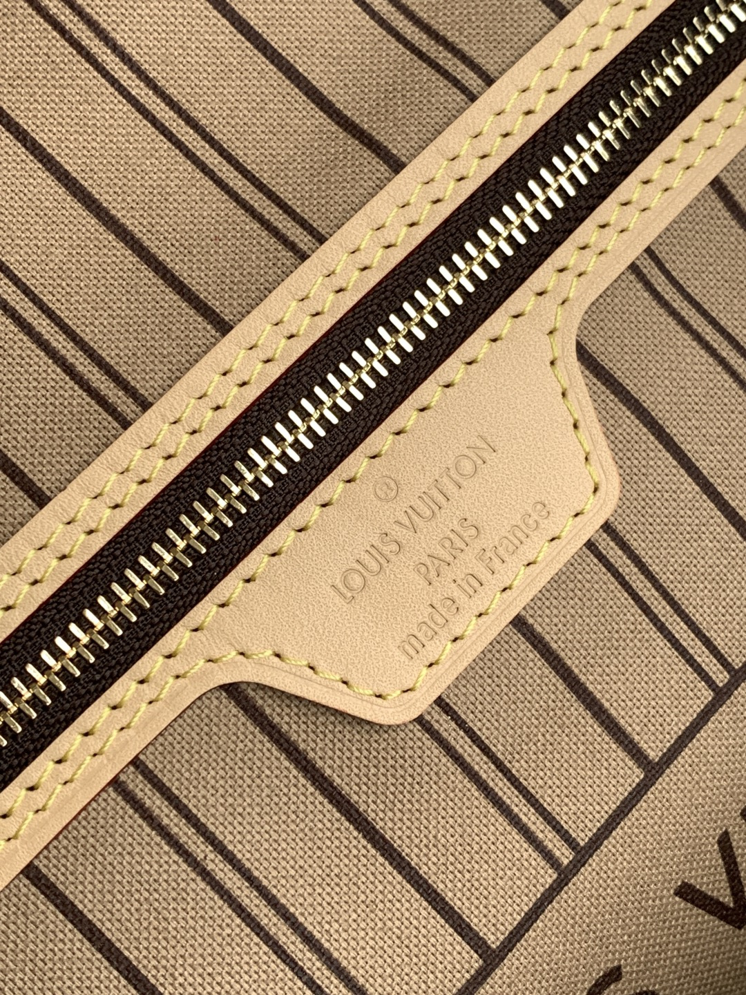 Louis Vuitton Basic Bag M