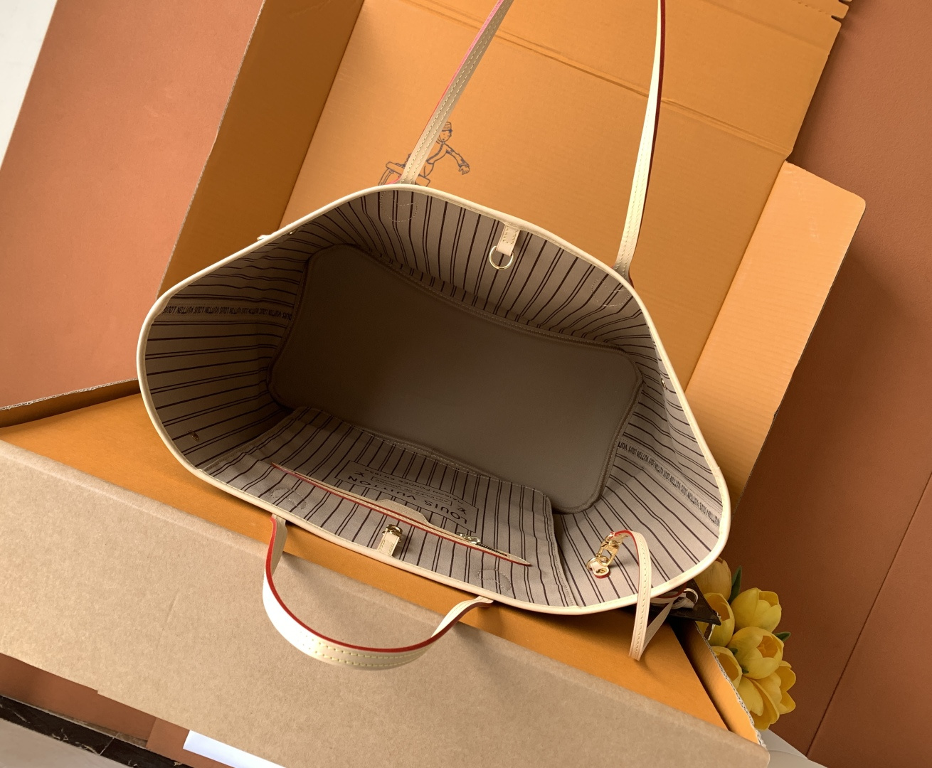 Louis Vuitton Basic Bag M