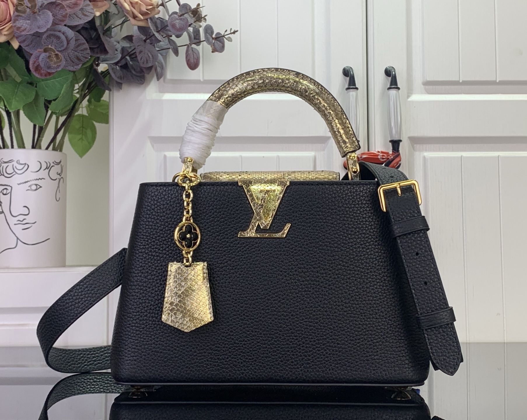 Louis Vuitton Basic Bag Black M-s