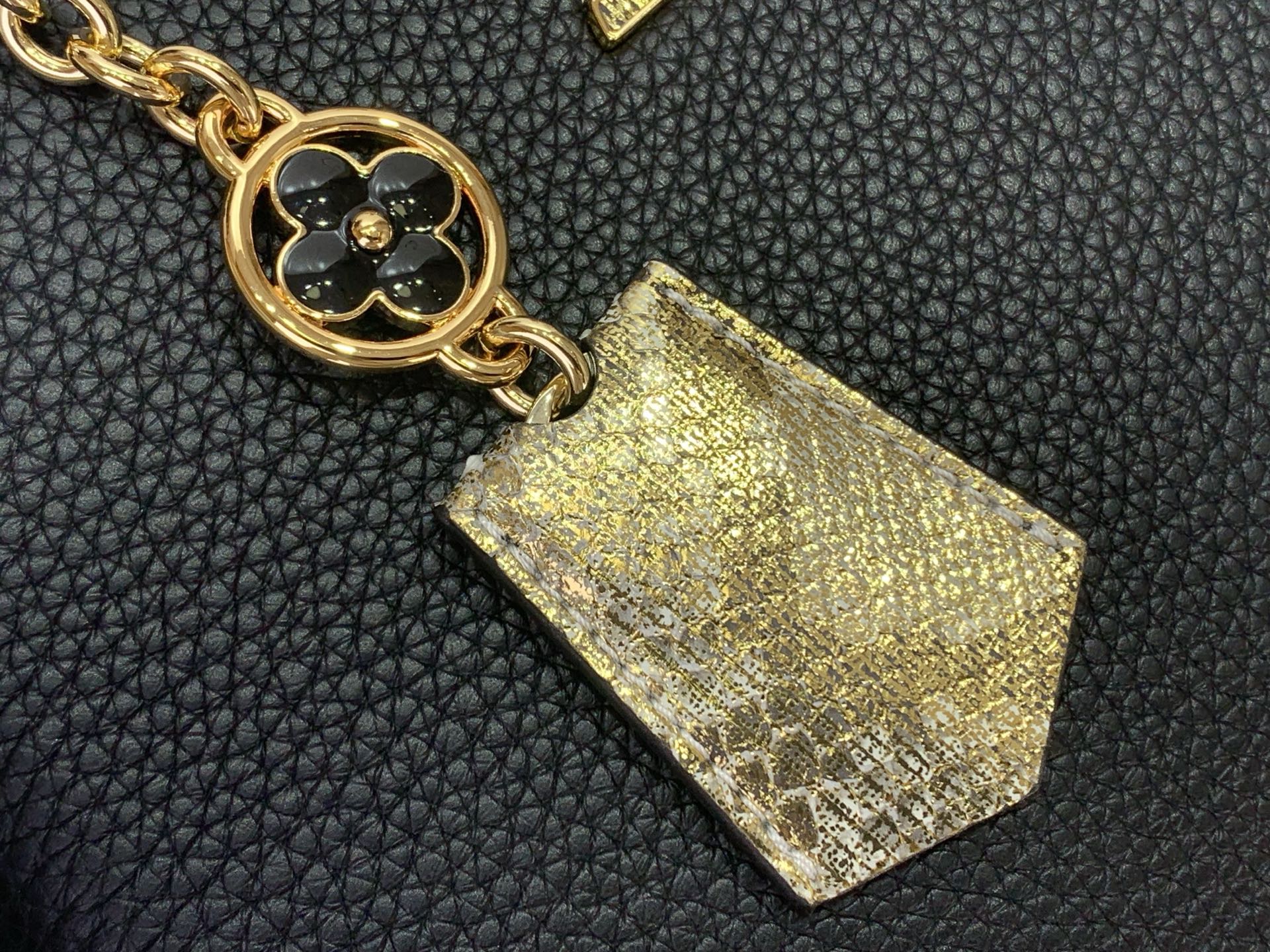 Louis Vuitton Basic Bag Black M-s