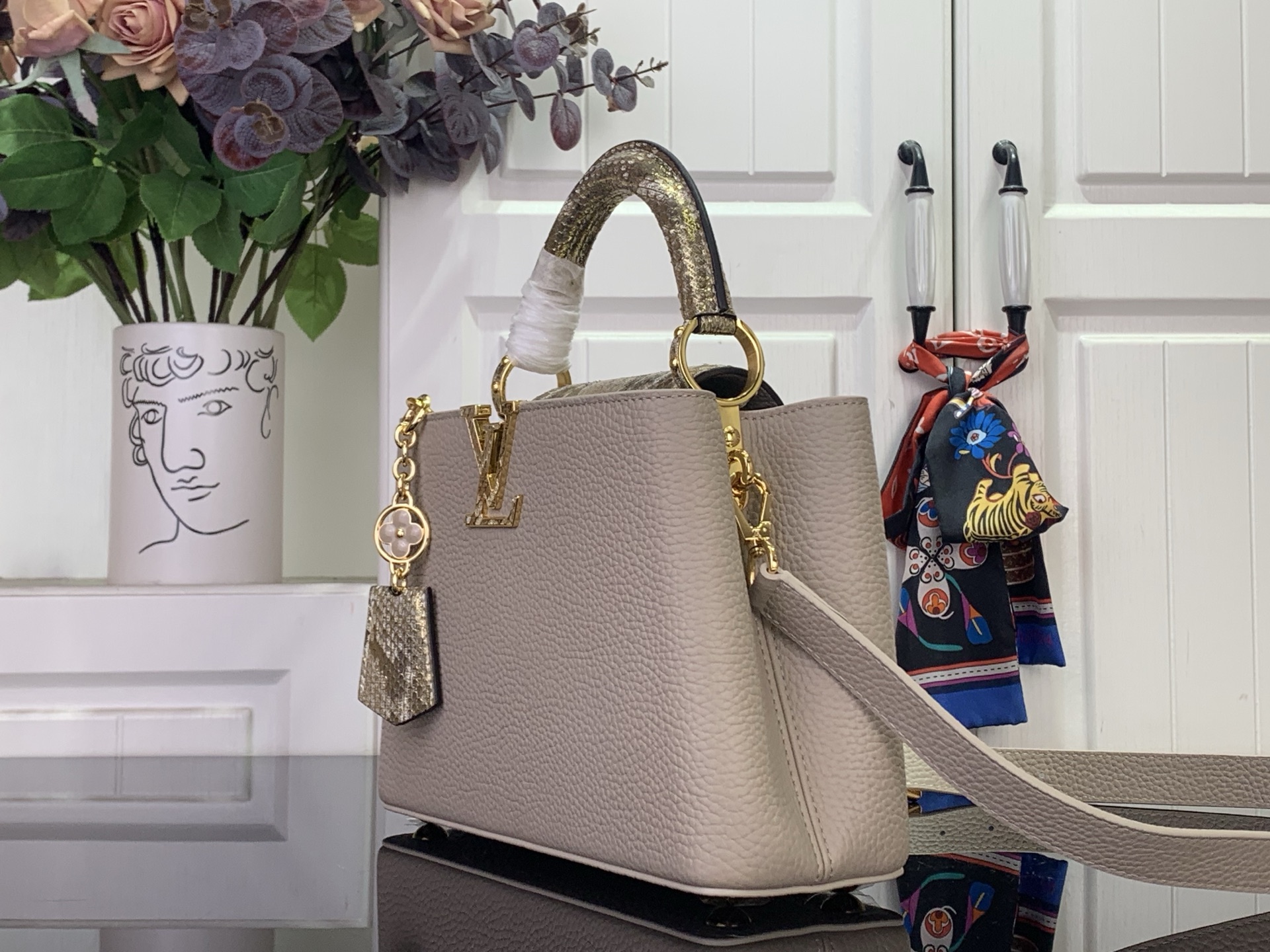 Louis Vuitton Basic Bag Gray M-s