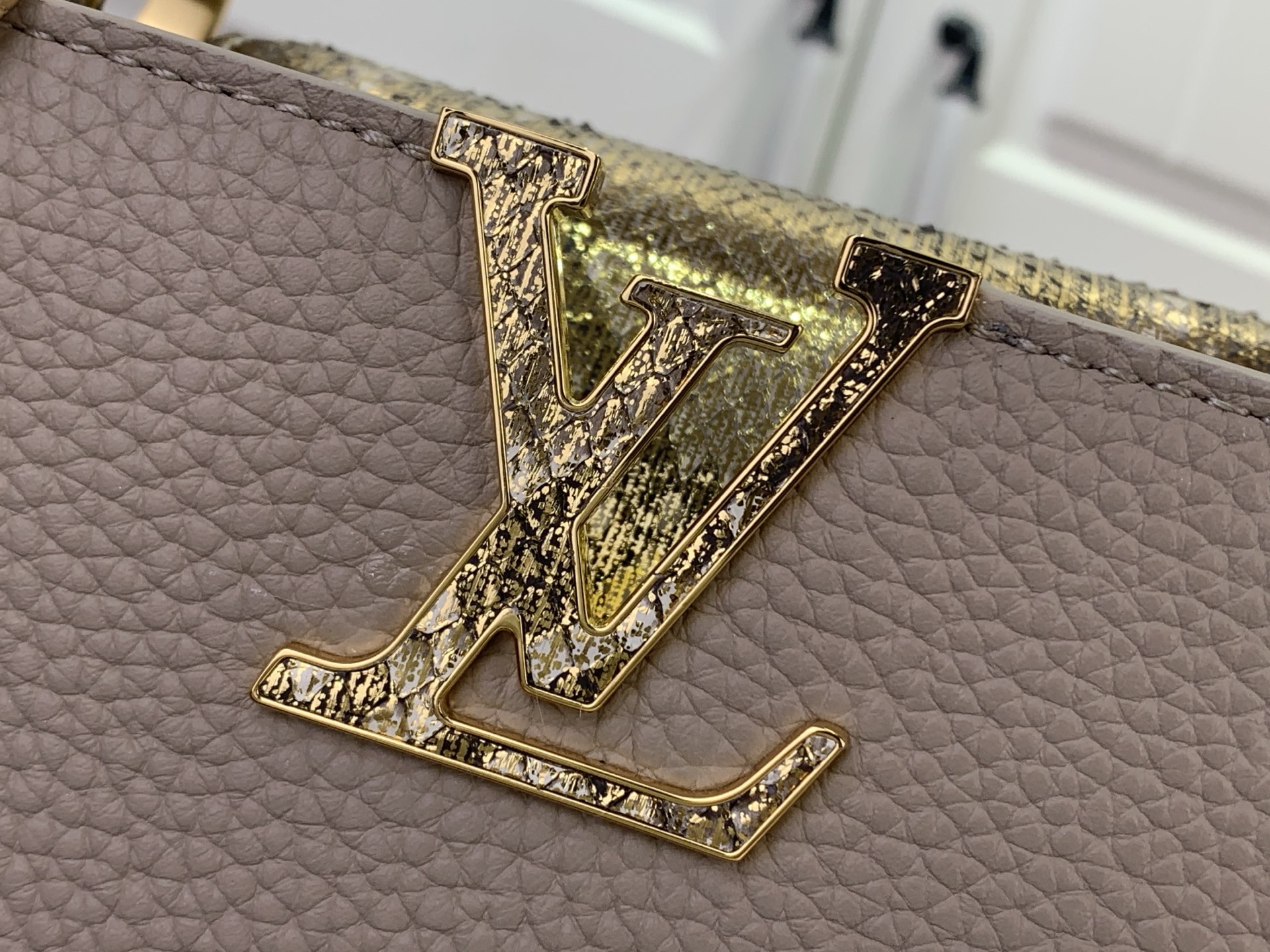 Louis Vuitton Basic Bag Gray M-s