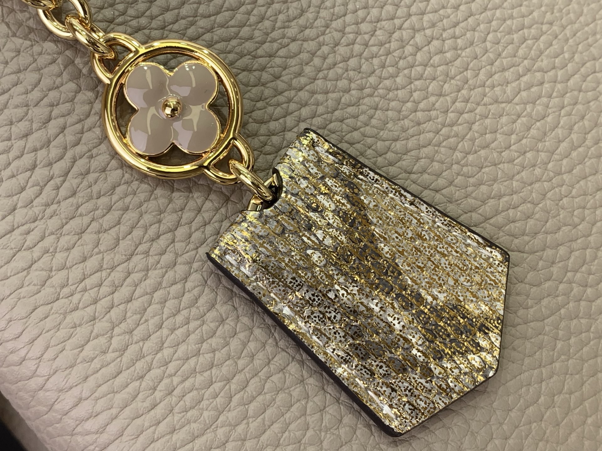 Louis Vuitton Basic Bag Gray M-s