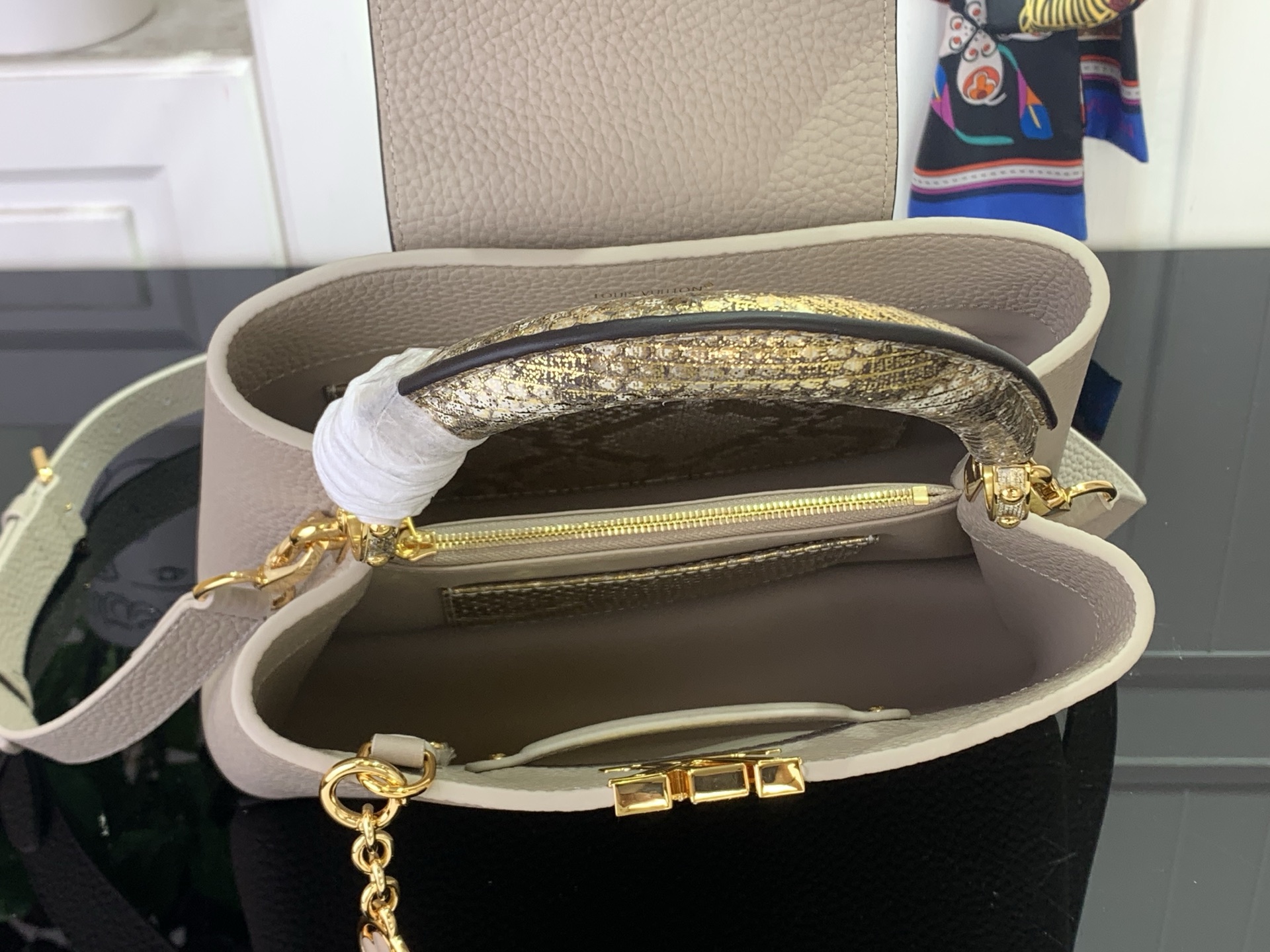 Louis Vuitton Basic Bag Gray M-s