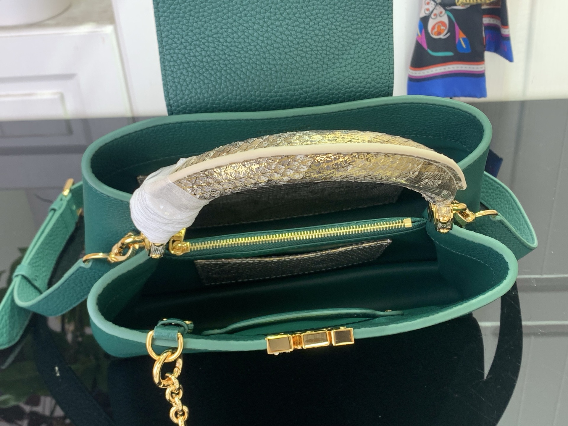 Louis Vuitton Basic Bag Green M-s