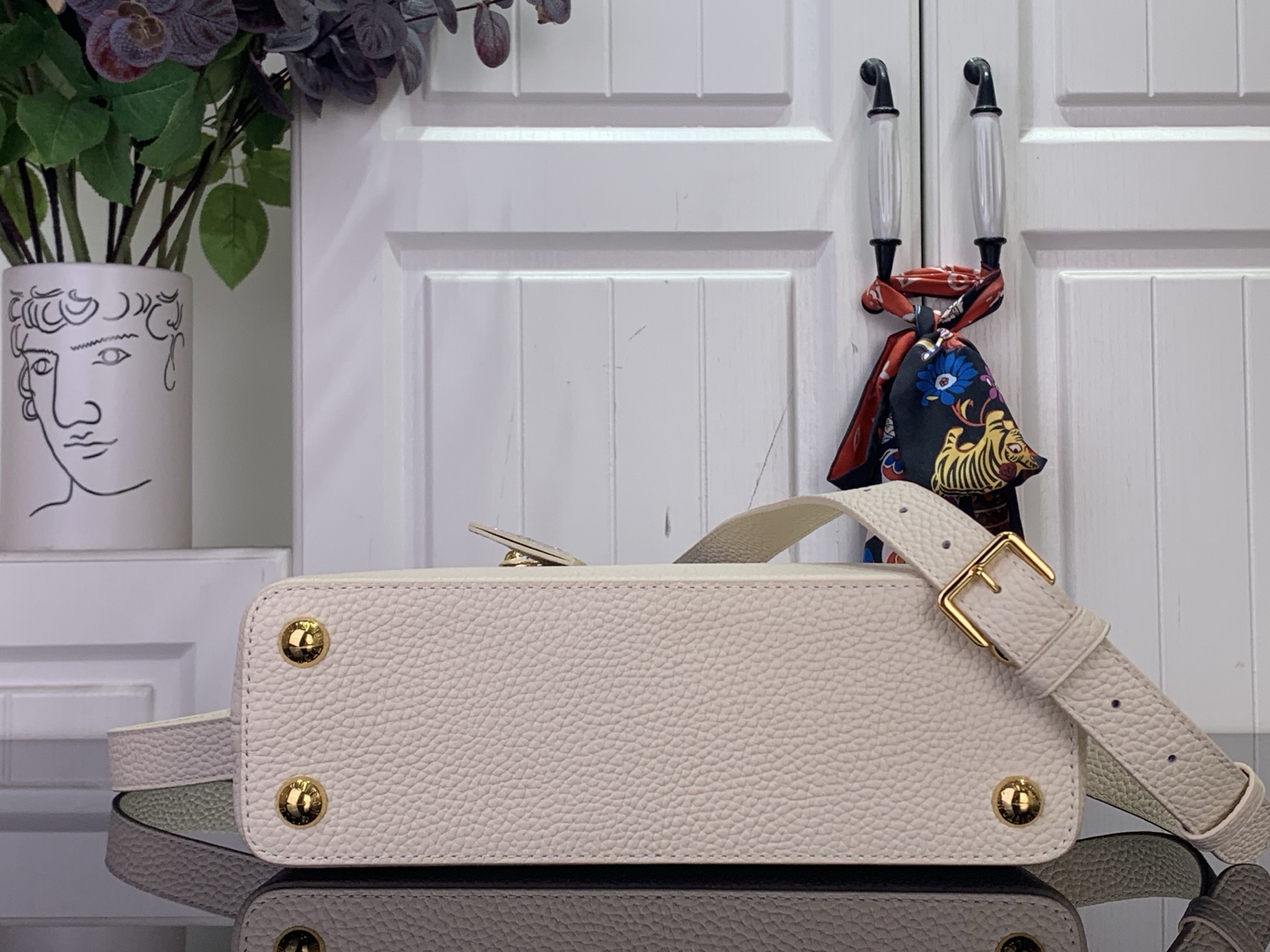 Louis Vuitton Basic Bag White M-s