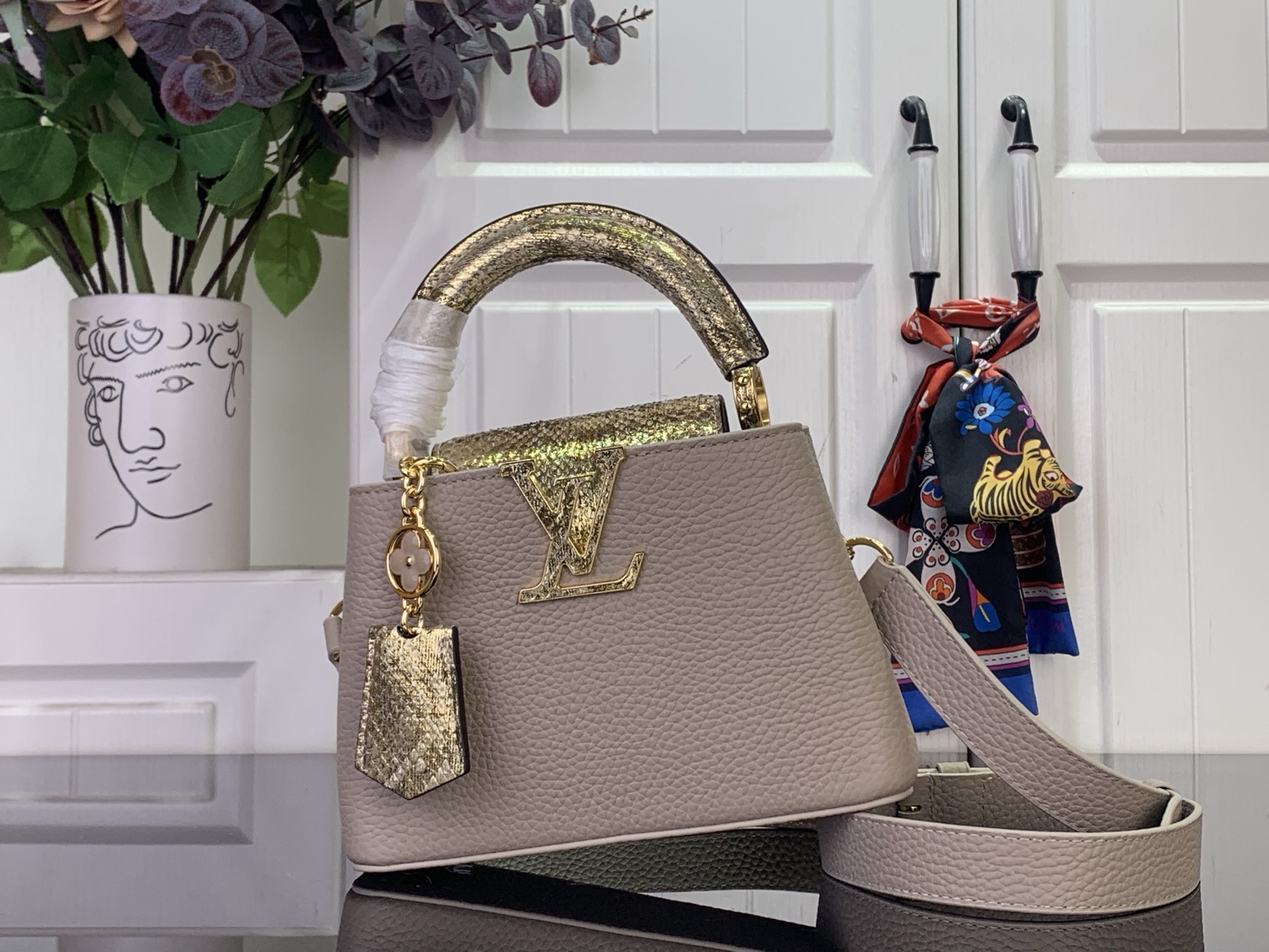 Louis Vuitton Basic Bag Gray M-s