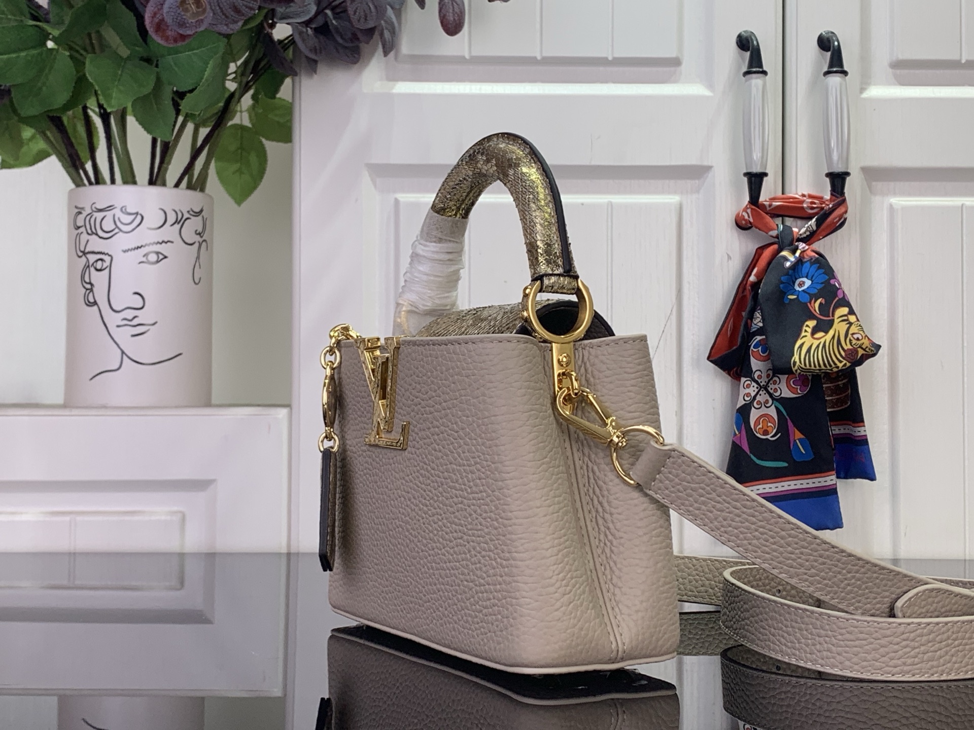 Louis Vuitton Basic Bag Gray M-s