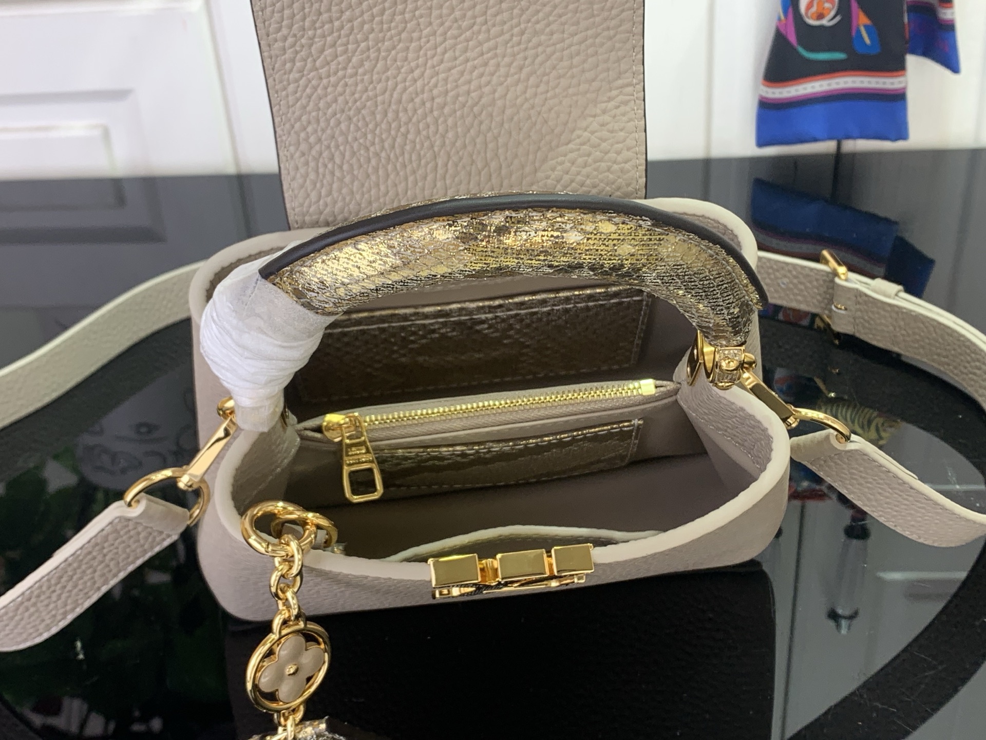 Louis Vuitton Basic Bag Gray M-s