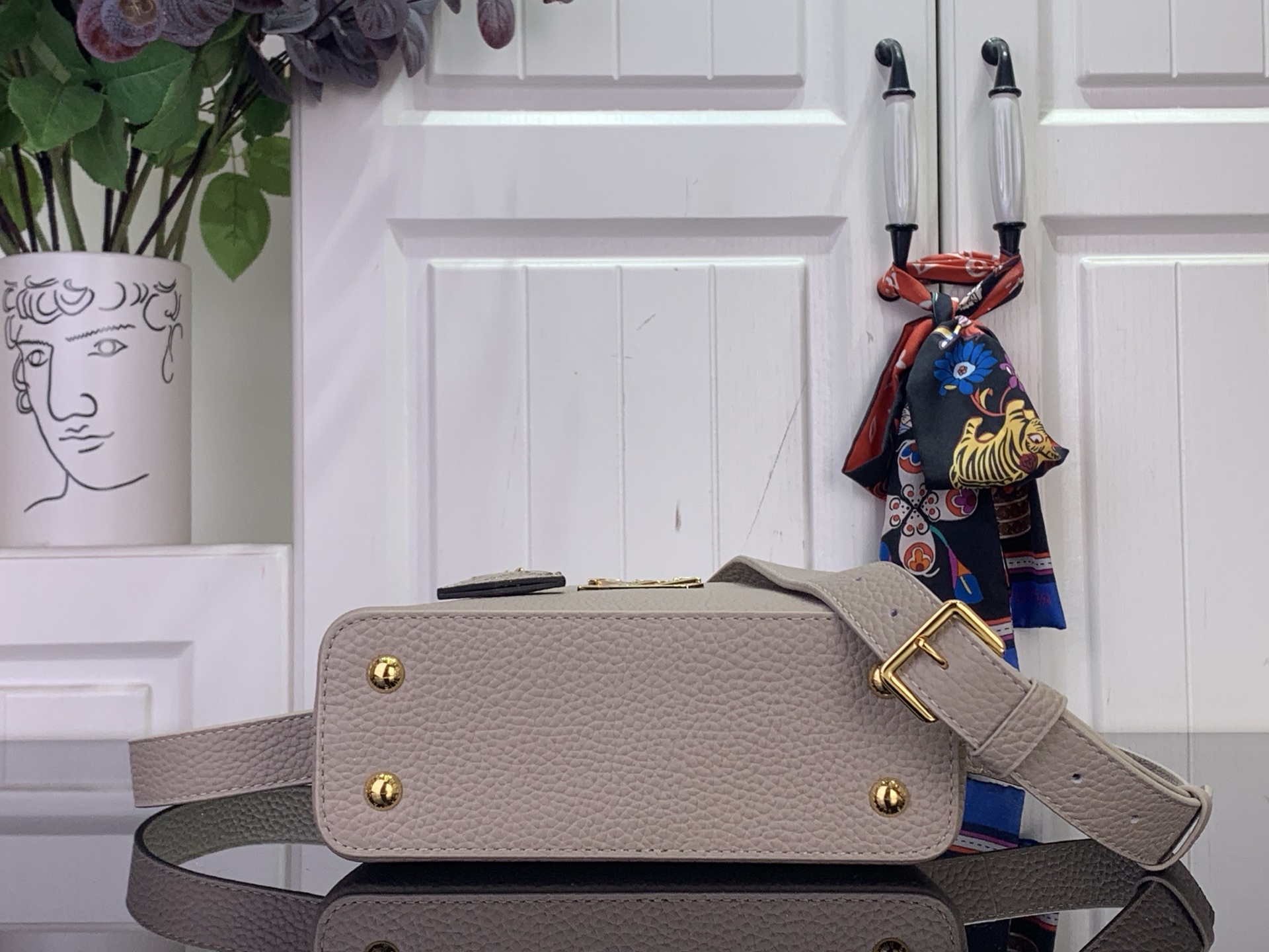 Louis Vuitton Basic Bag Gray M-s