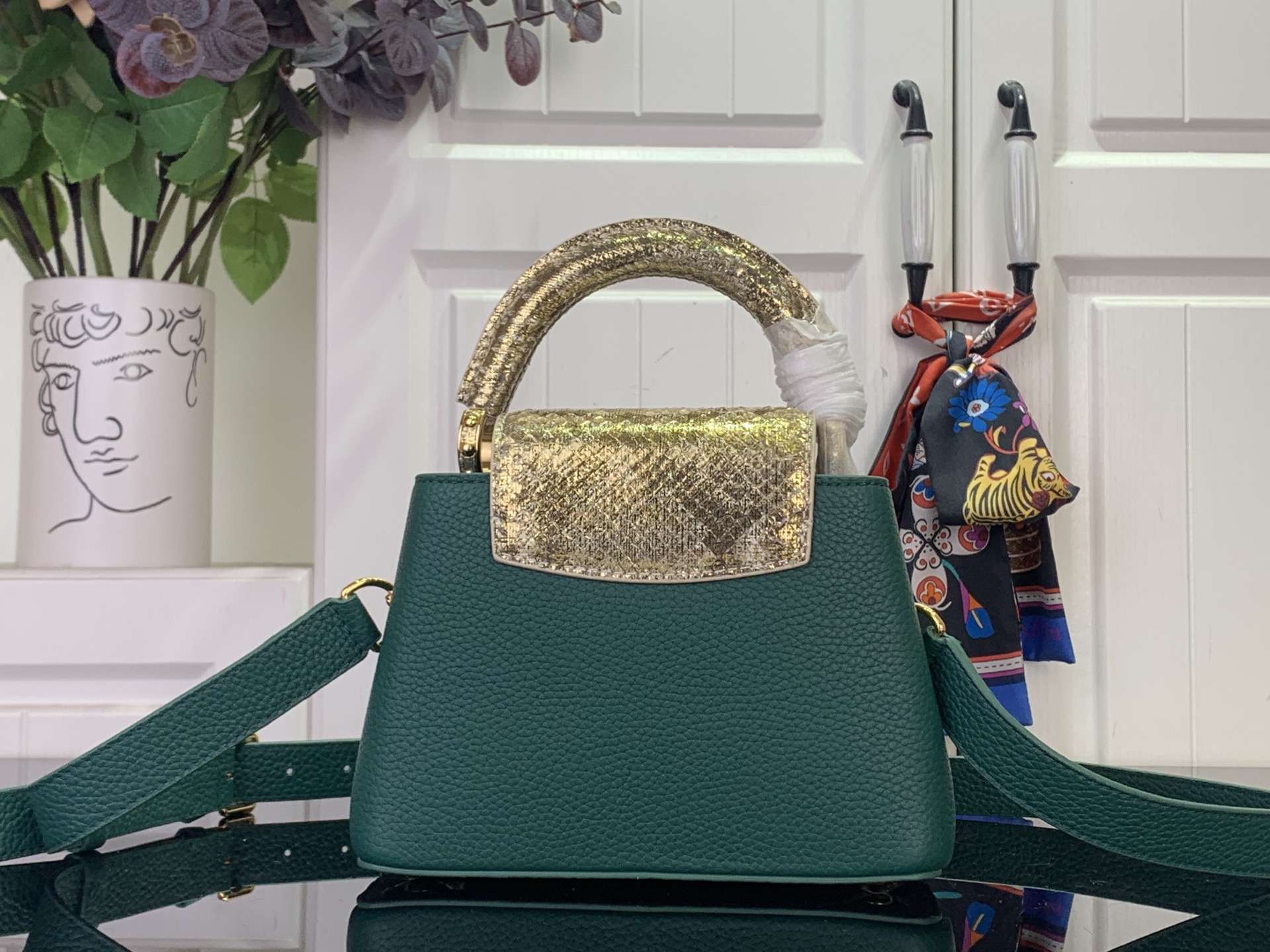 Louis Vuitton Basic Bag Green M-s