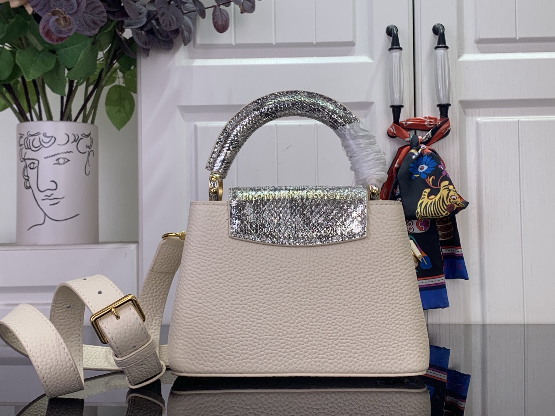 Louis Vuitton Basic Bag White M-s