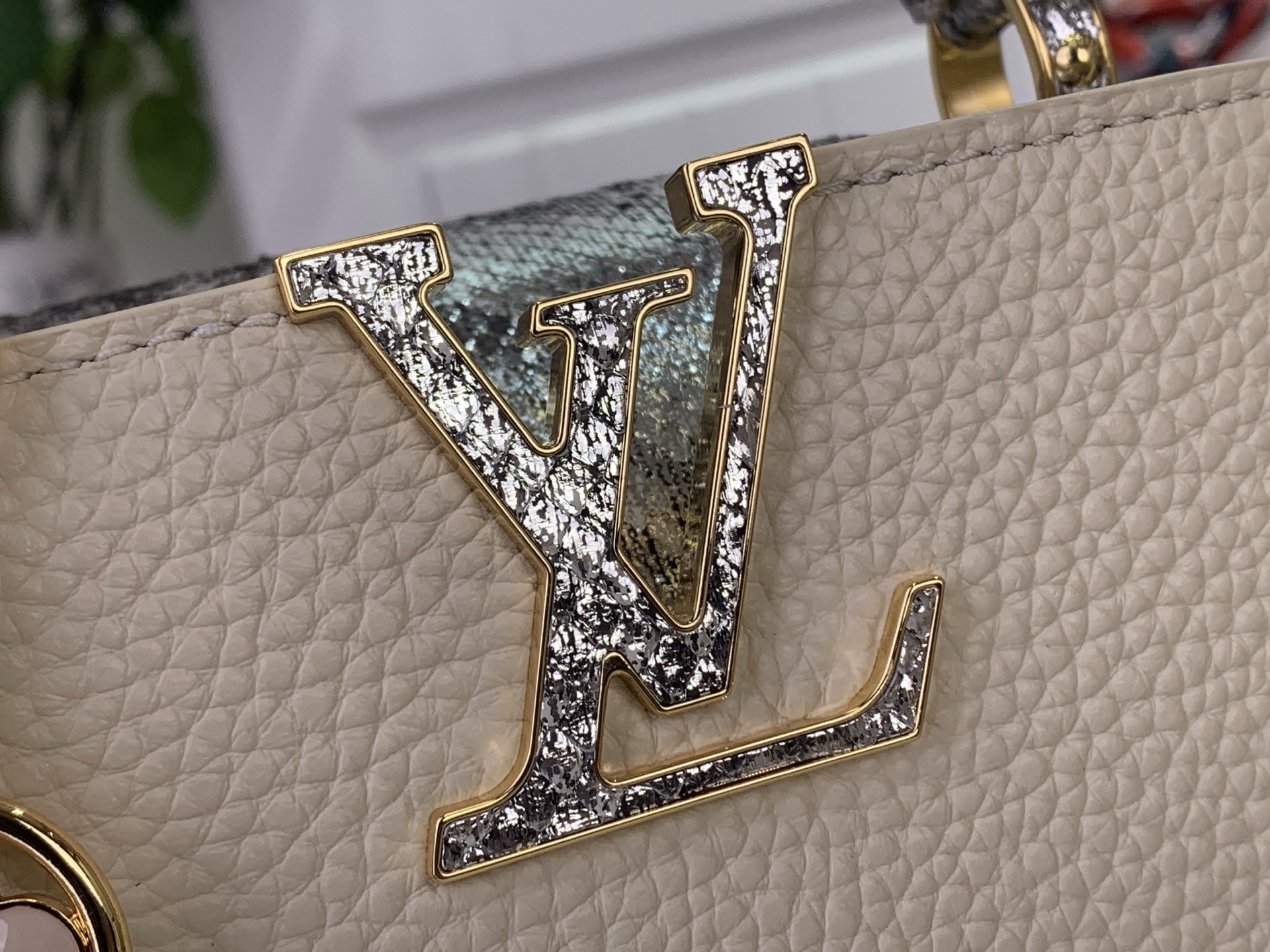 Louis Vuitton Basic Bag White M-s