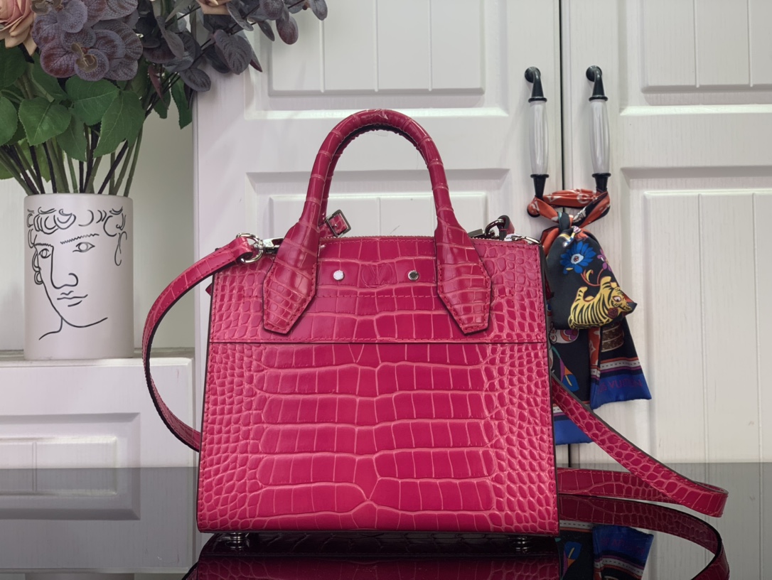 Louis Vuitton Basic Bag Cow Leather Red M-l-s