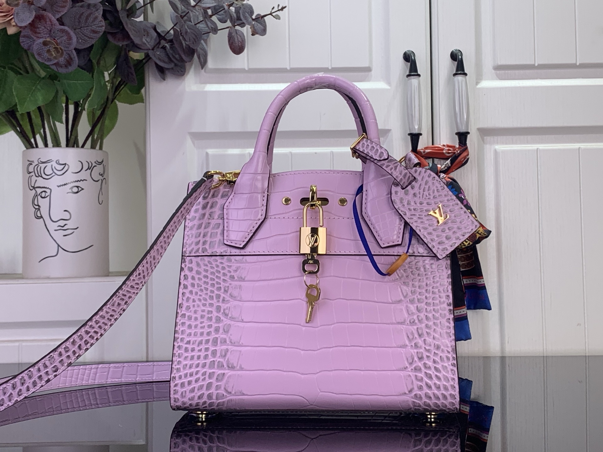 Louis Vuitton Basic Bag Cow Leather M-l-s