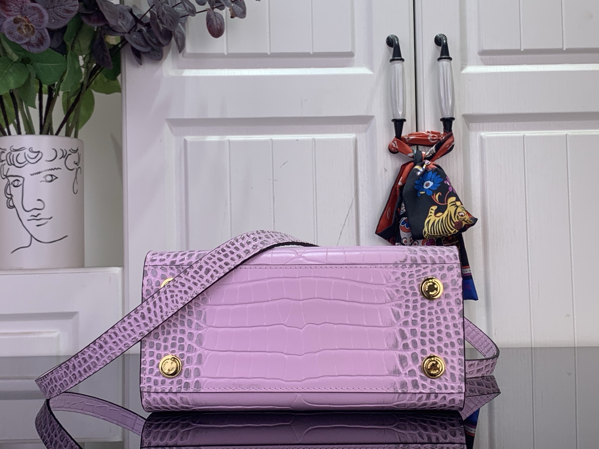 Louis Vuitton Basic Bag Cow Leather M-l-s