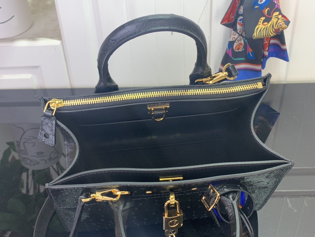 Louis Vuitton Basic Bag Cow Leather Black M-l-s