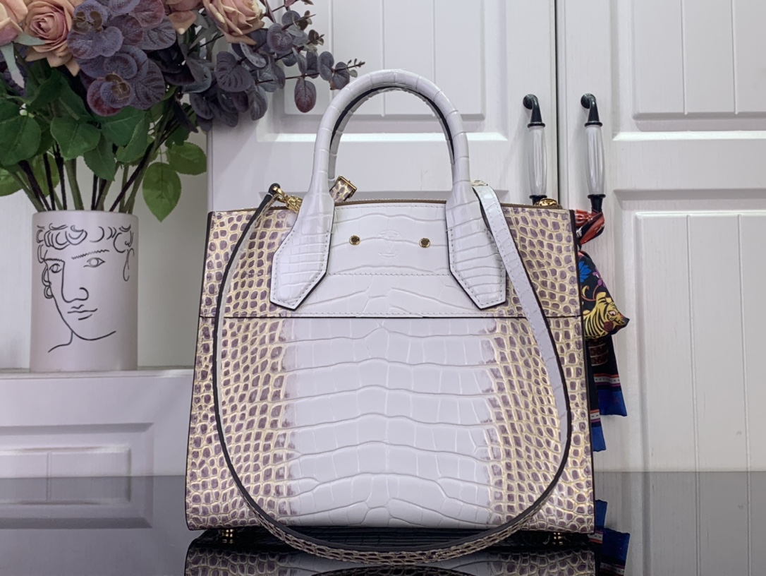 Louis Vuitton Basic Bag Cow Leather White M-l-s