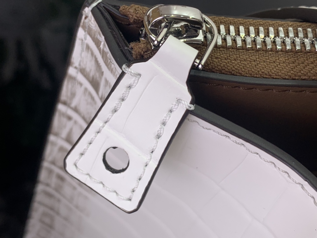 Louis Vuitton Basic Bag Cow Leather White M-l-s