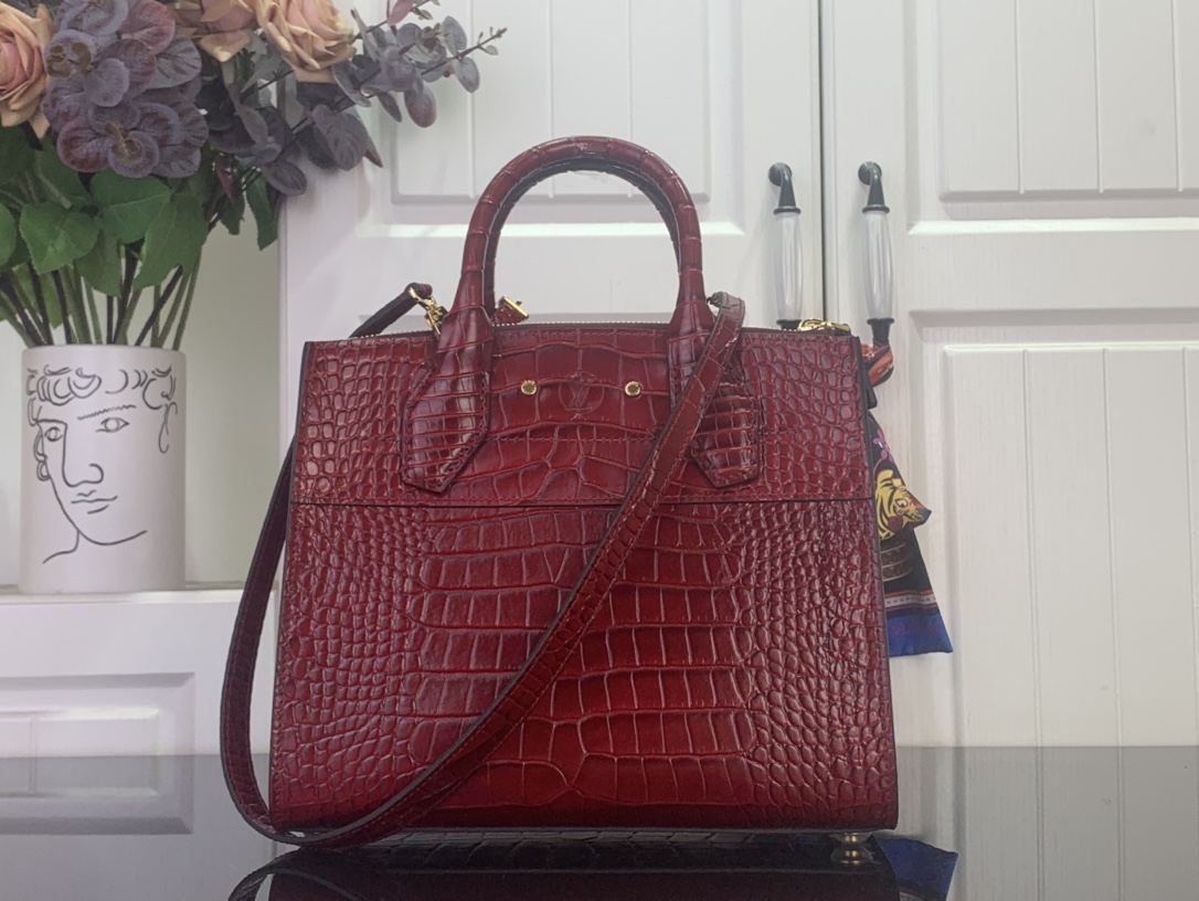 Louis Vuitton Basic Bag Cow Leather Red M-l-s