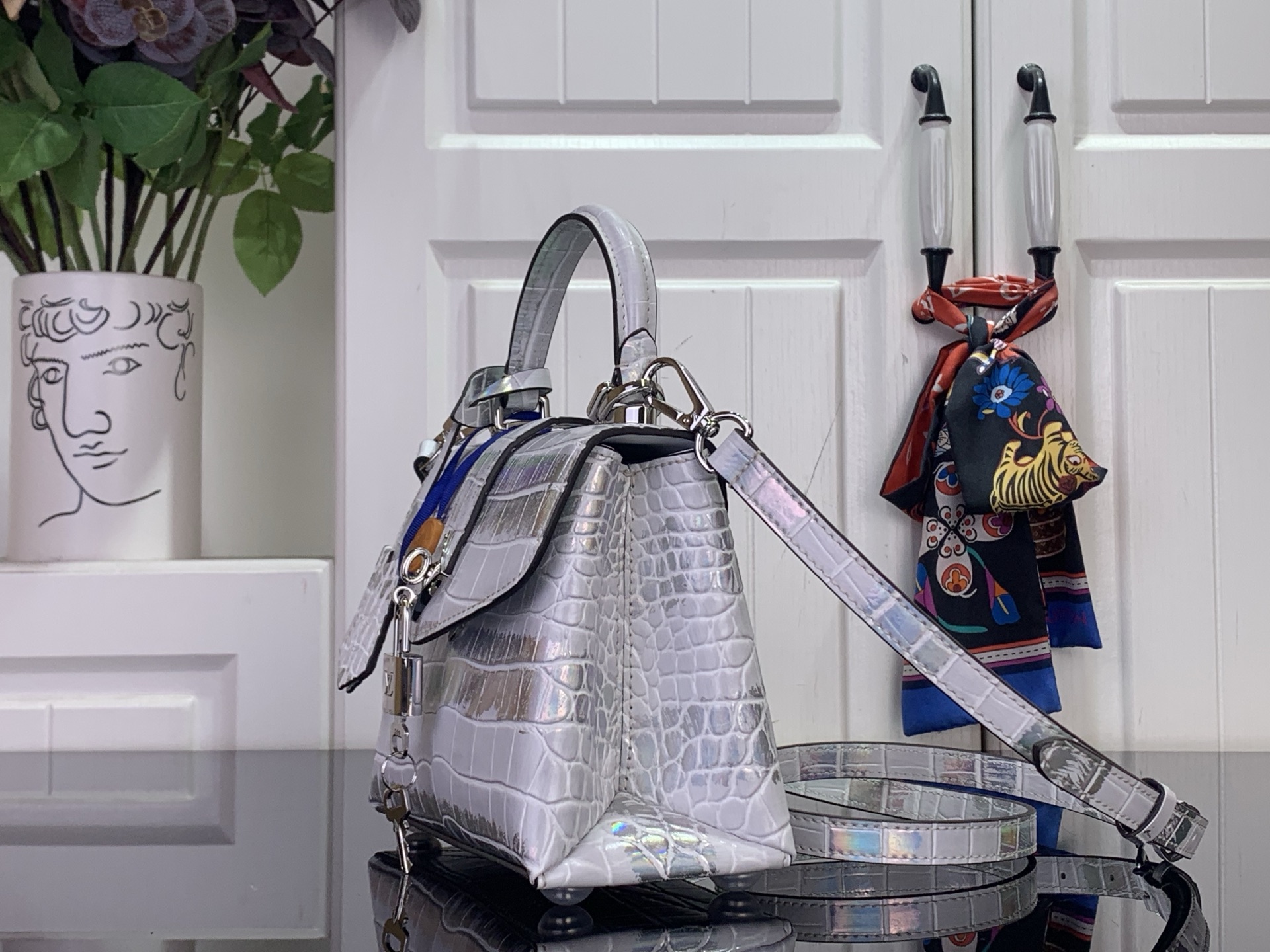 Louis Vuitton Basic Bag M-s