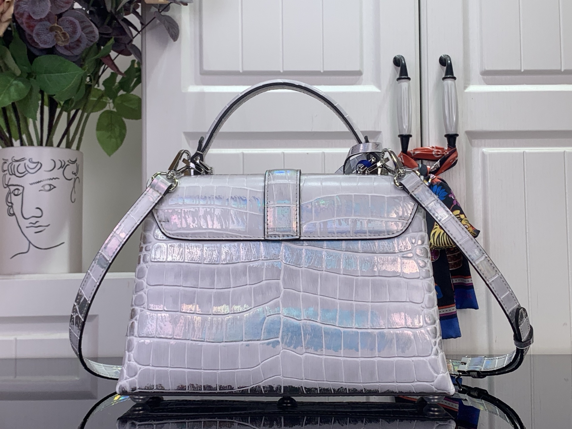 Louis Vuitton Basic Bag M-s