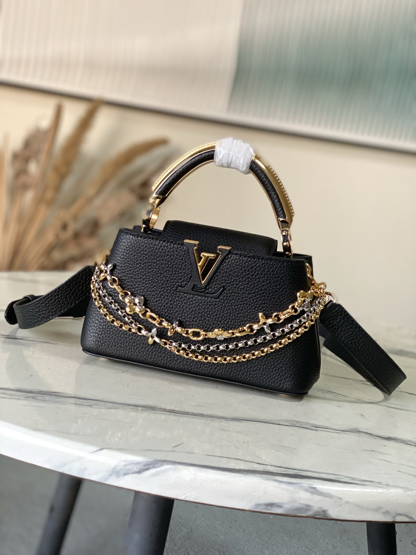 Louis Vuitton Basic Bag M-l-s