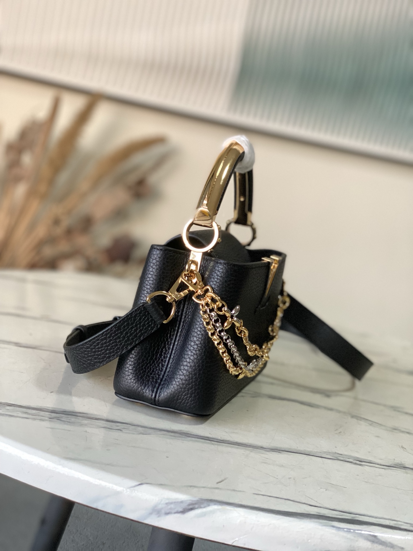 Louis Vuitton Basic Bag M-l-s