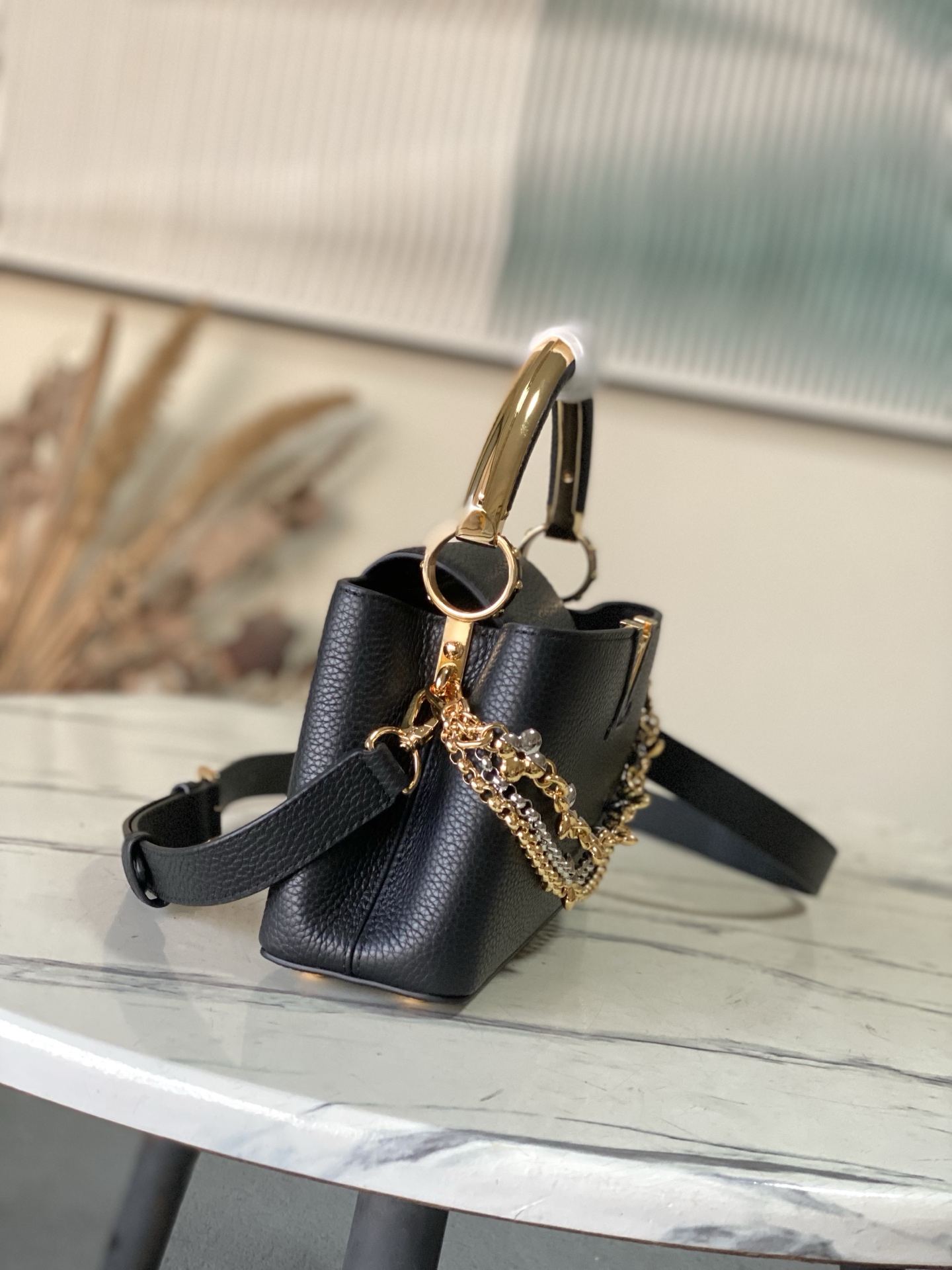 Louis Vuitton Basic Bag M-l-s