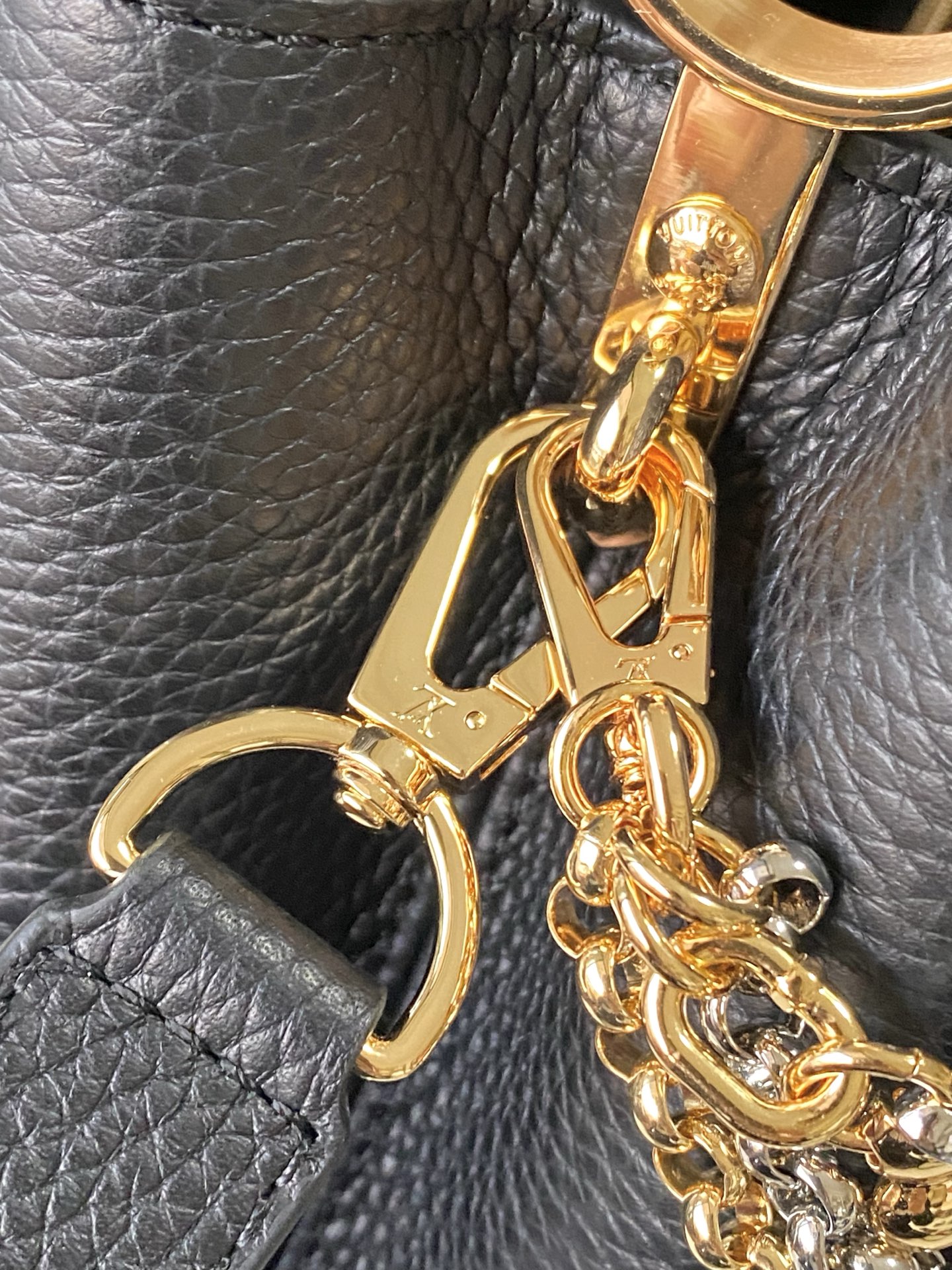 Louis Vuitton Basic Bag M-l-s