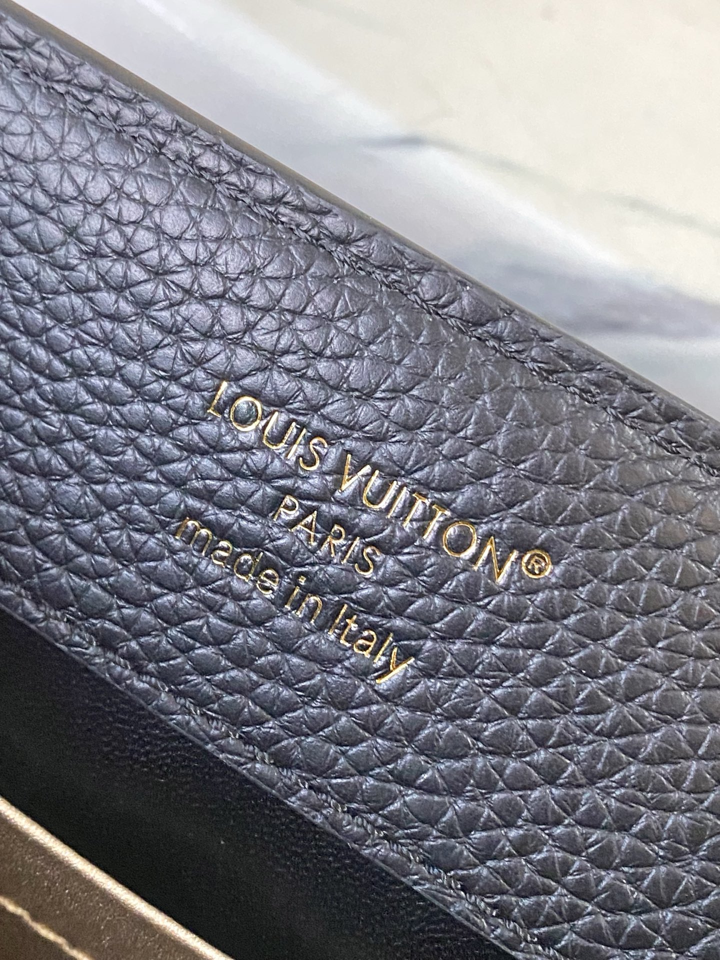 Louis Vuitton Basic Bag M-l-s