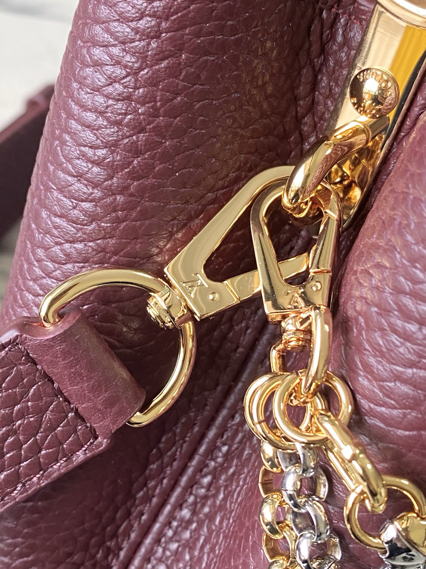 Louis Vuitton Basic Bag M-l-s