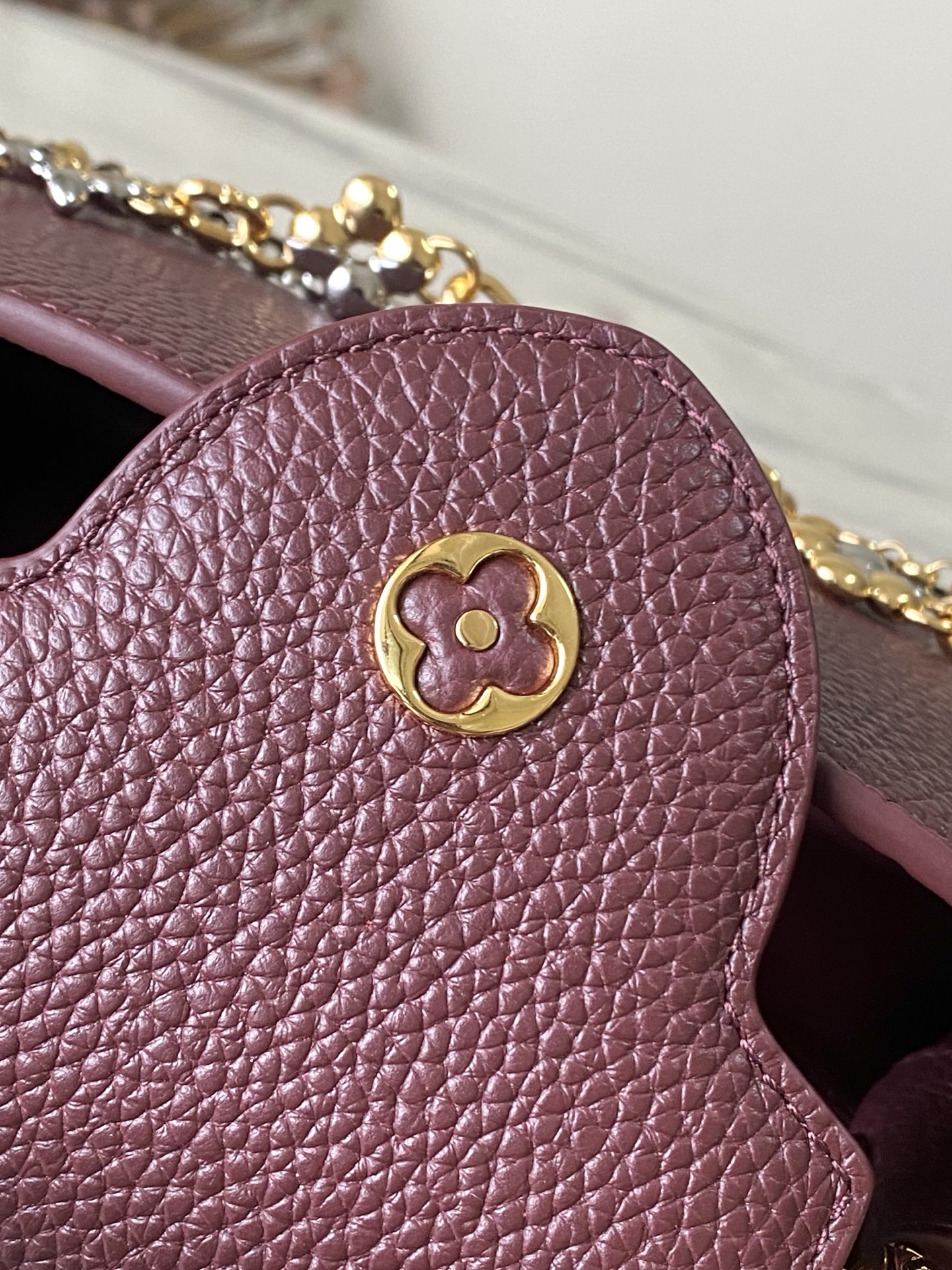 Louis Vuitton Basic Bag M-l-s