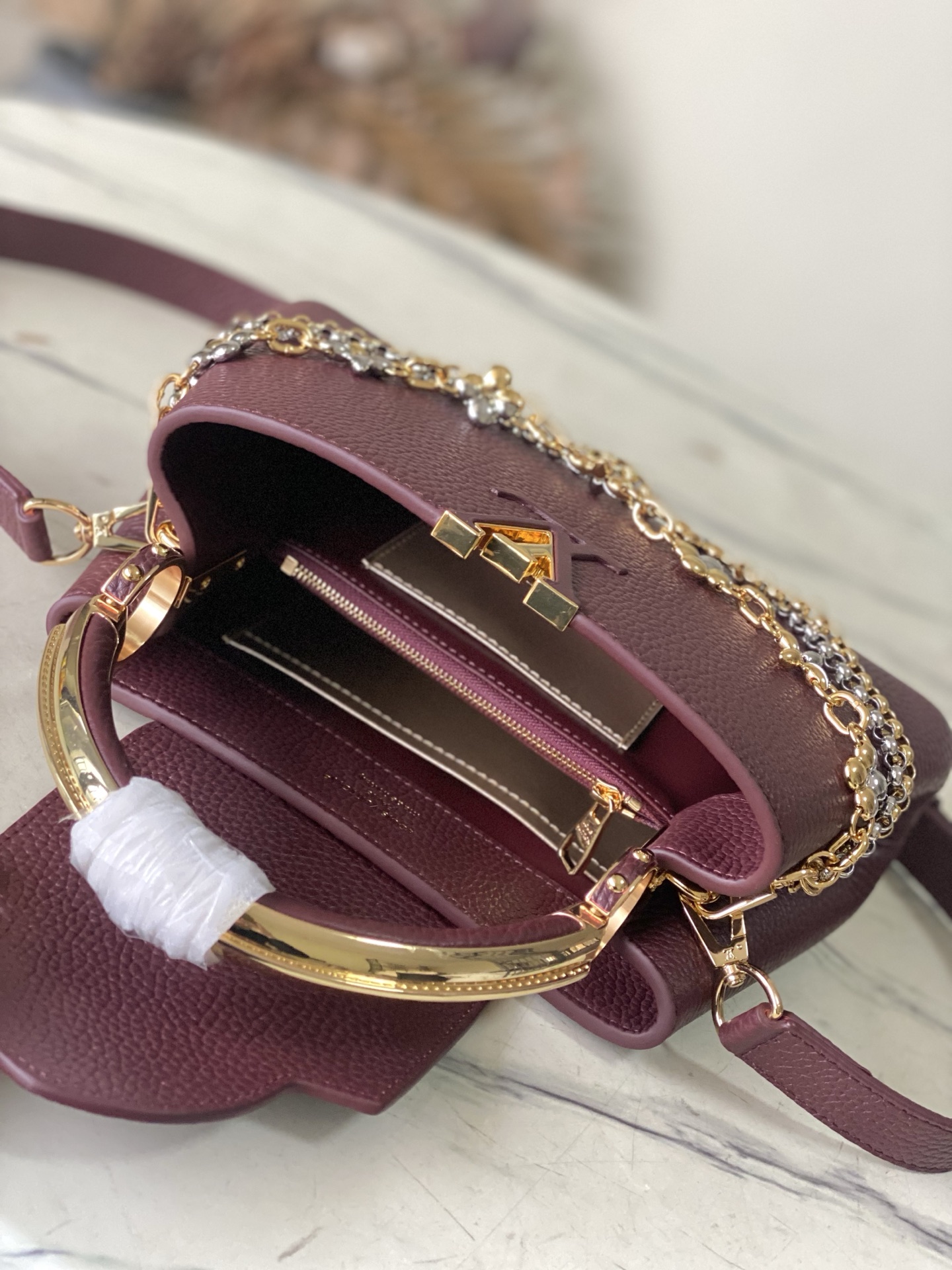 Louis Vuitton Basic Bag M-l-s