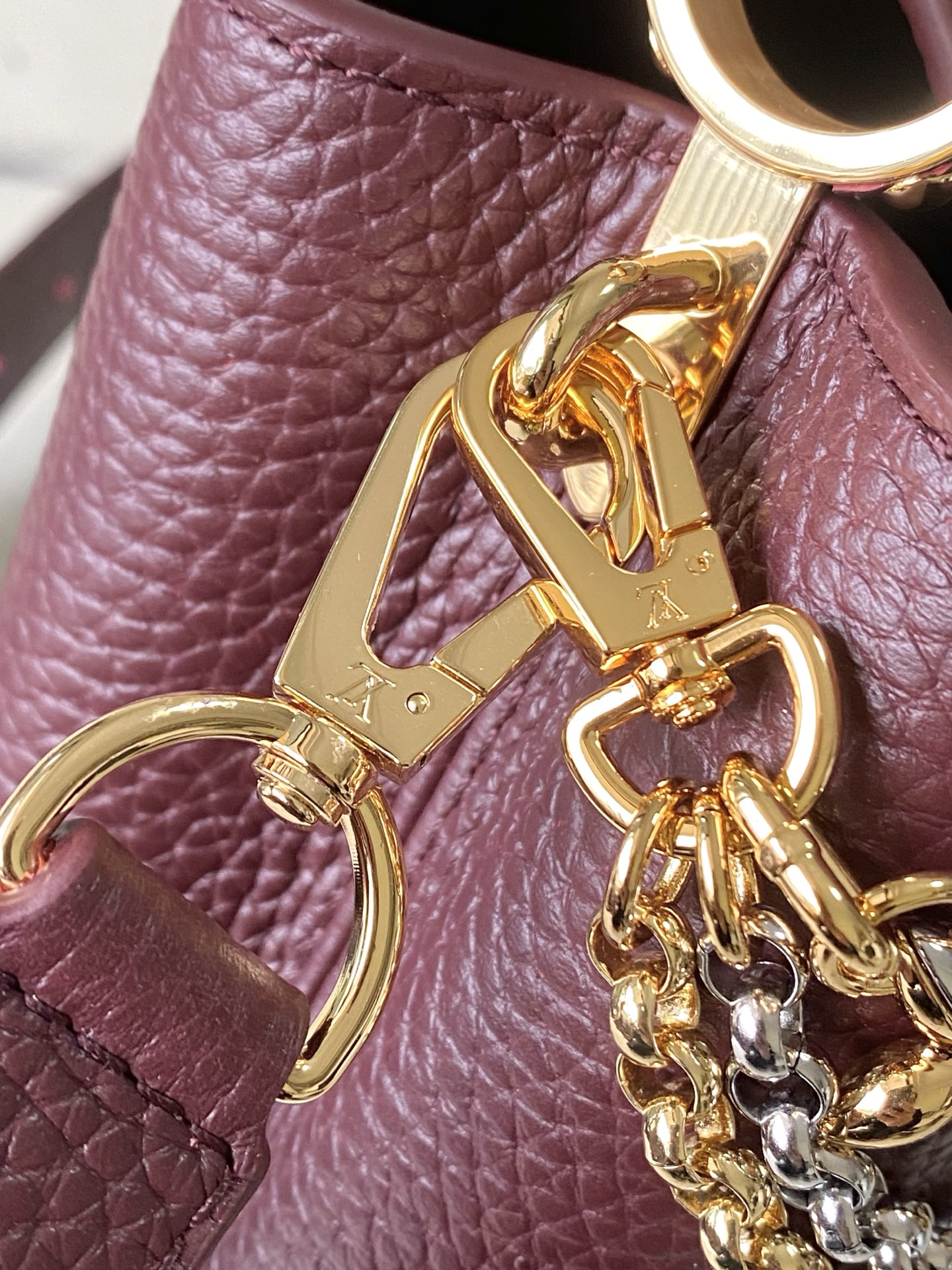 Louis Vuitton Basic Bag M-l-s