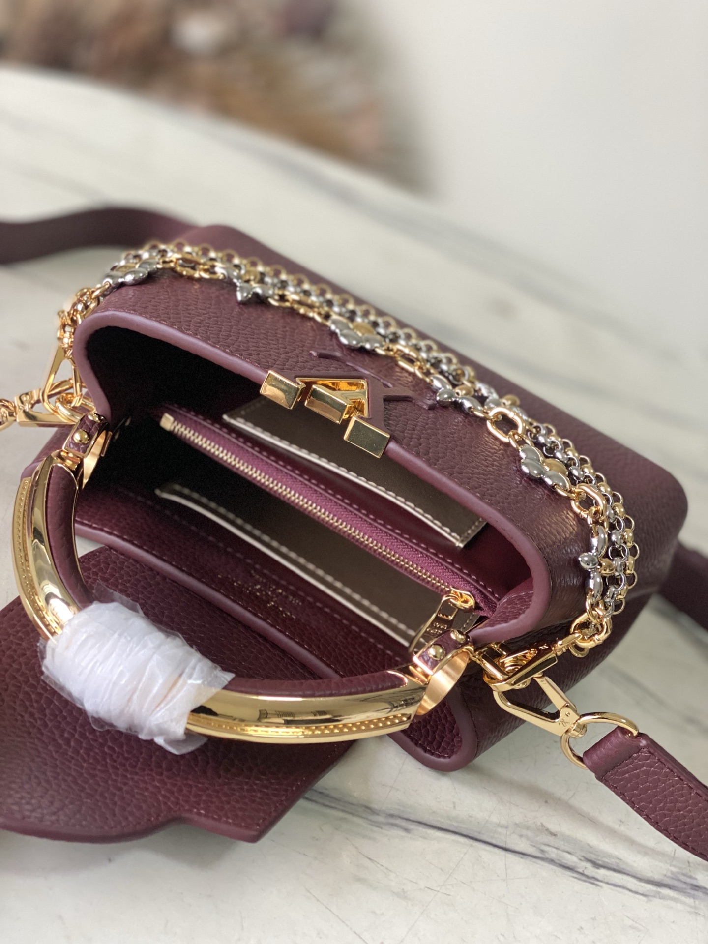 Louis Vuitton Basic Bag M-l-s