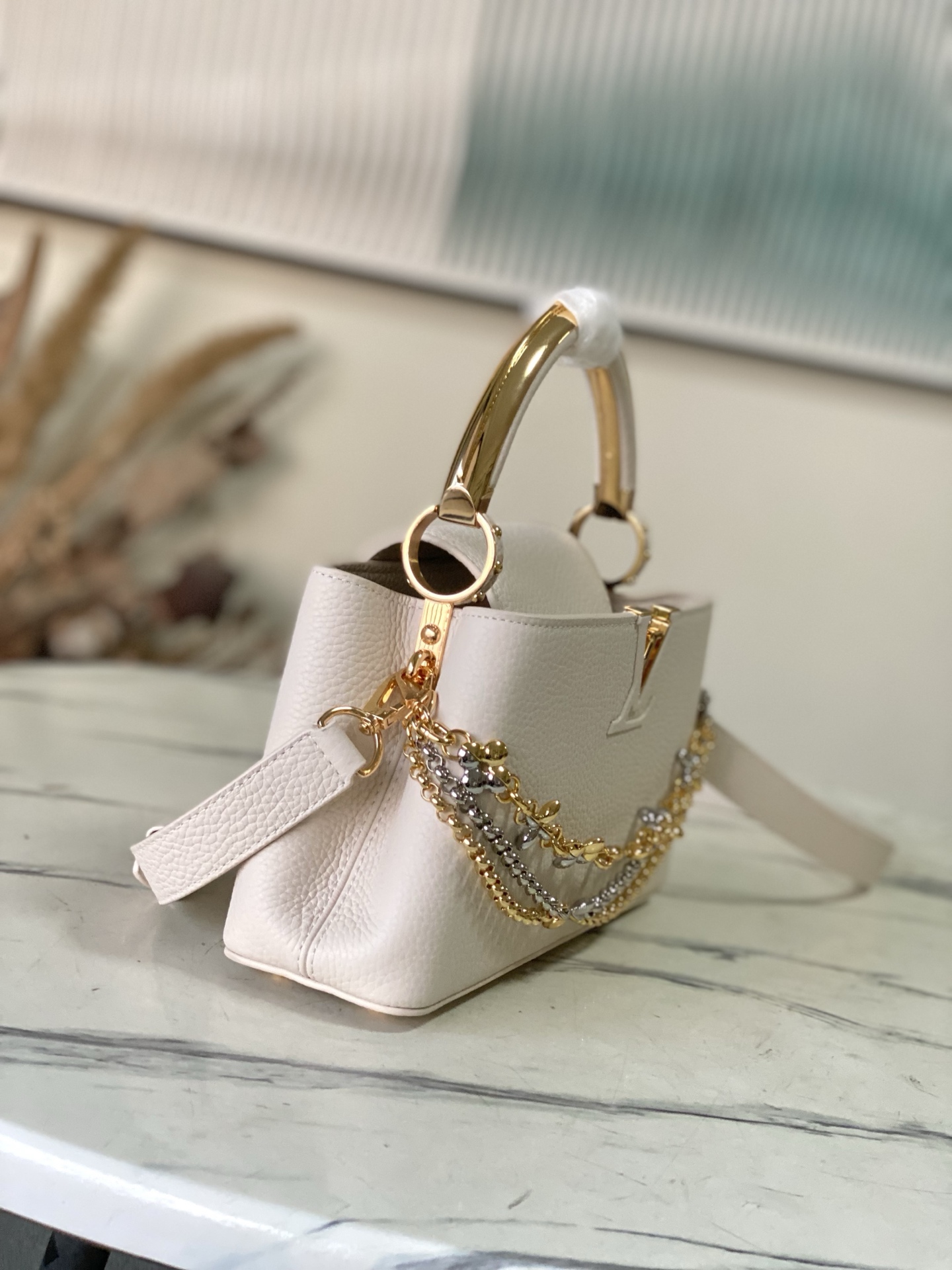 Louis Vuitton Basic Bag M-l-s