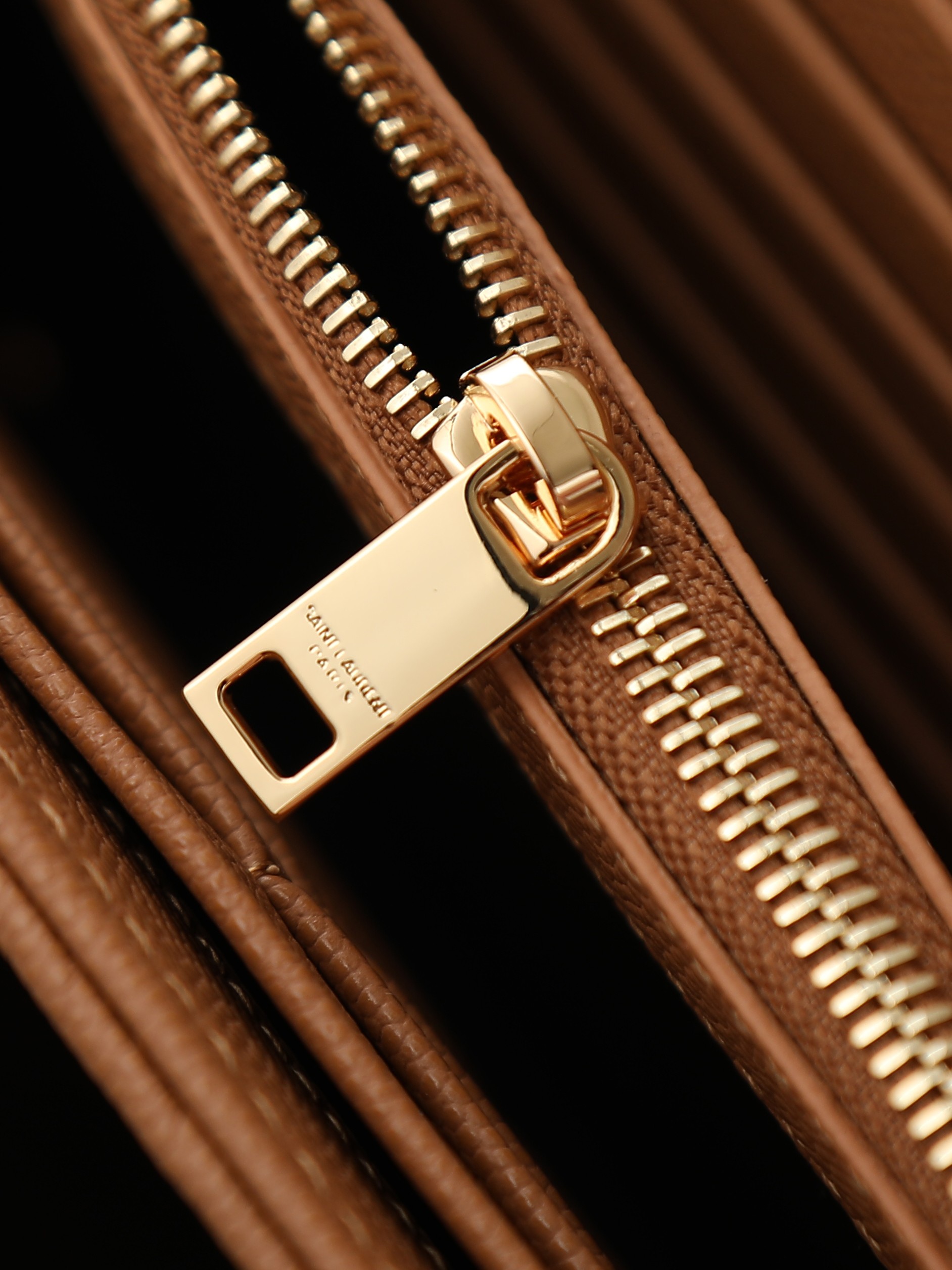 Louis Vuitton Basic Bag Cow Leather Large Capacity M-l