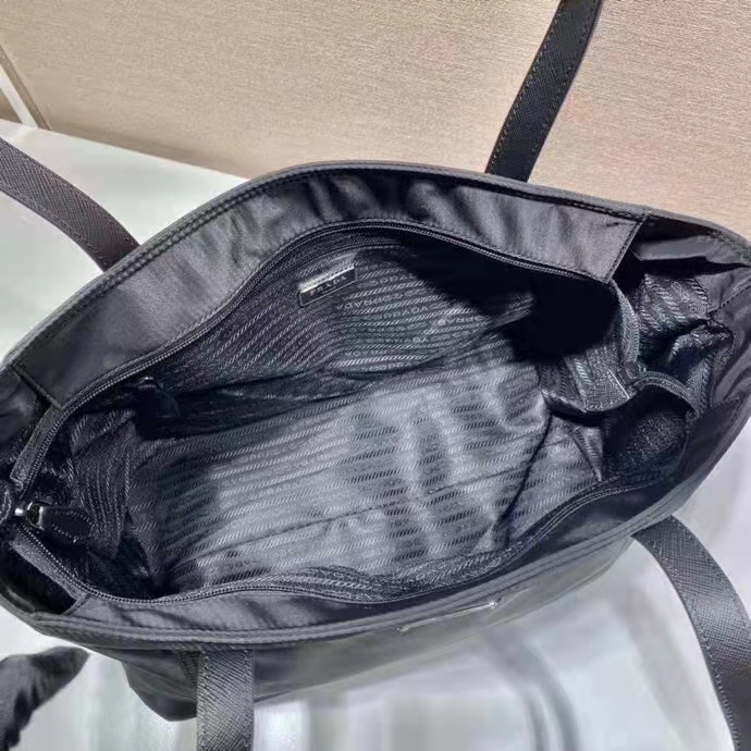 Prada Tote Bag Nylon M-s