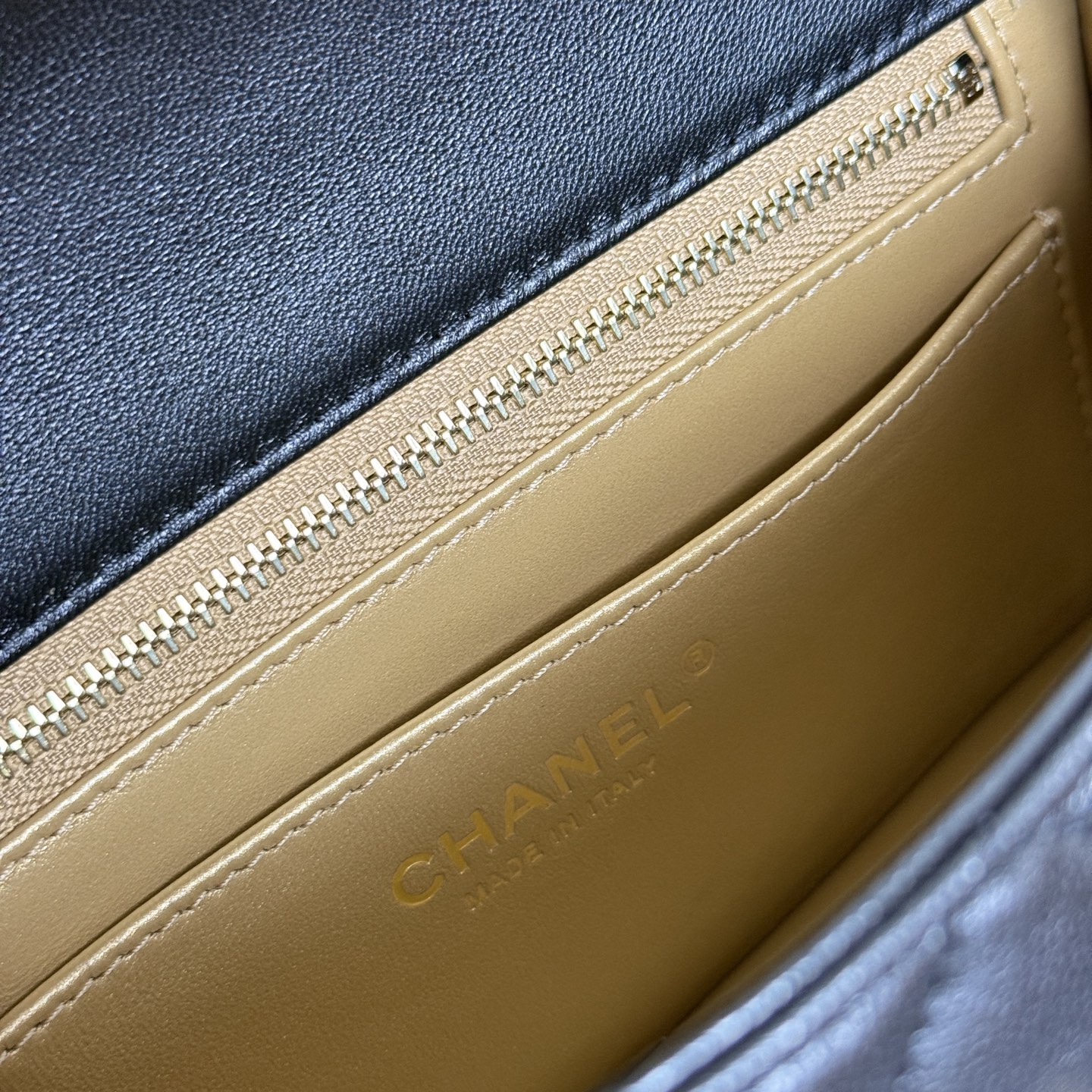 Basic Bag Gold M-s