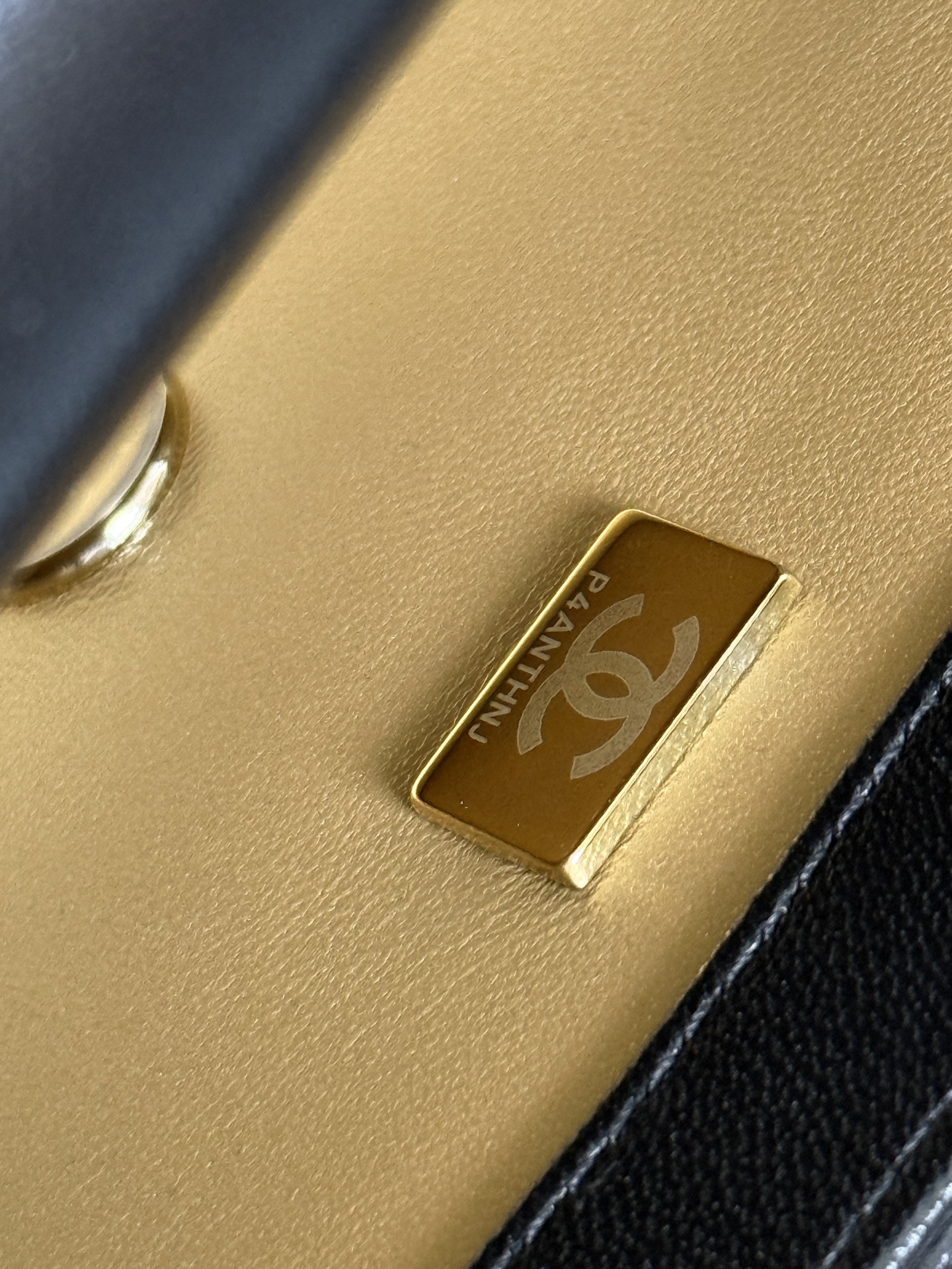 Basic Bag Gold M-s