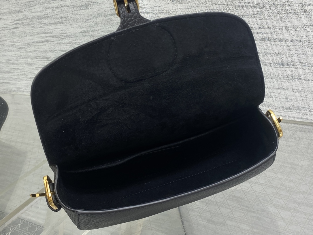 Basic Bag Cow Leather M-s