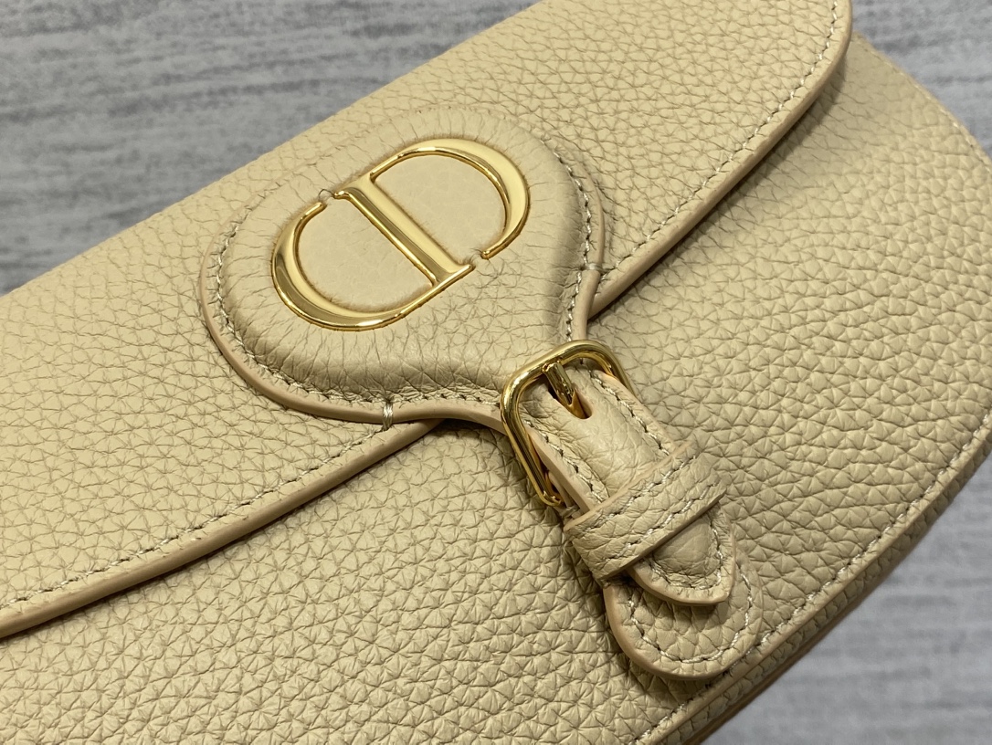 Basic Bag Cow Leather M-s