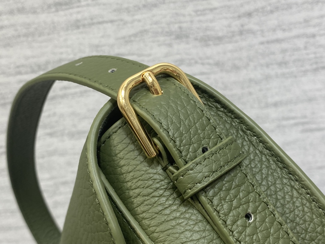 Basic Bag Cow Leather M-s