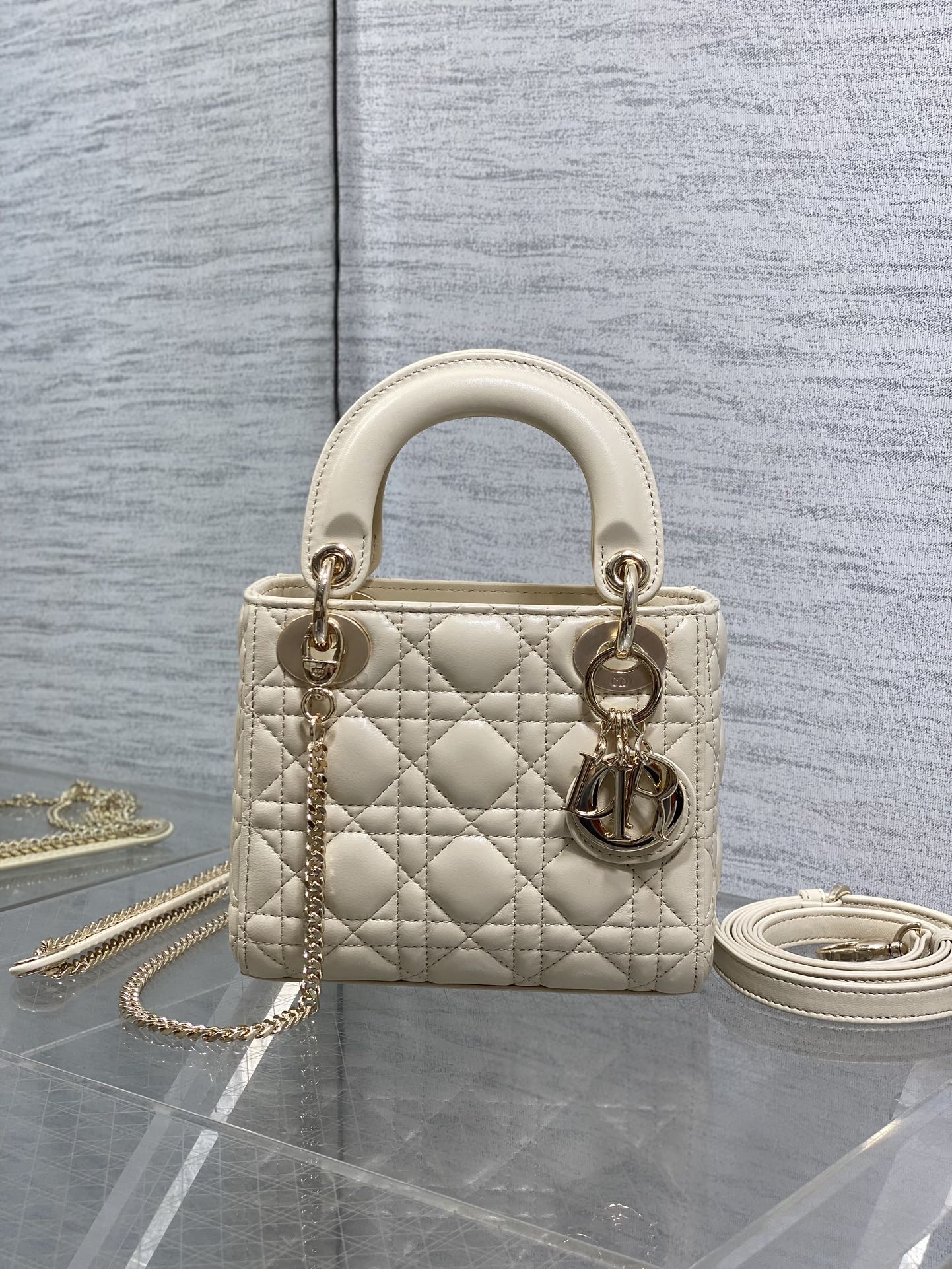 Chanel Female Basic Bag 15cm-l-s