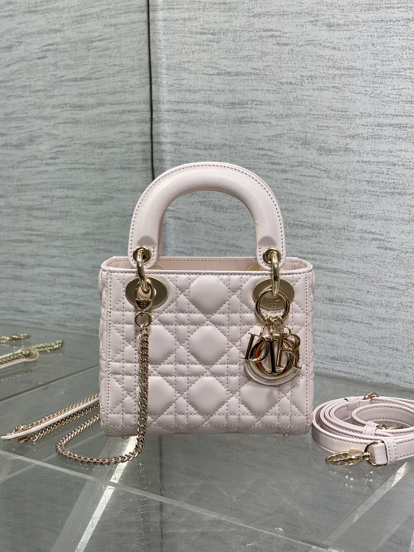 Chanel Female Basic Bag 15cm-l-s