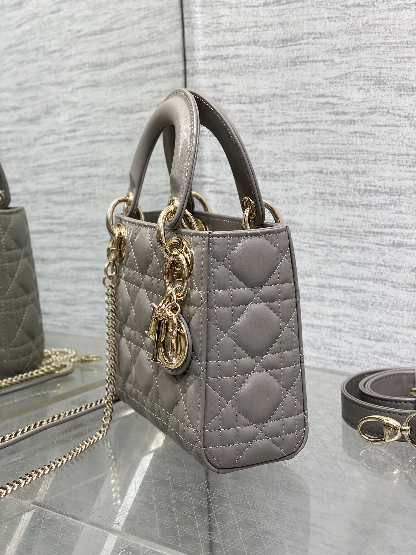 Chanel Female Basic Bag 15cm-l-s