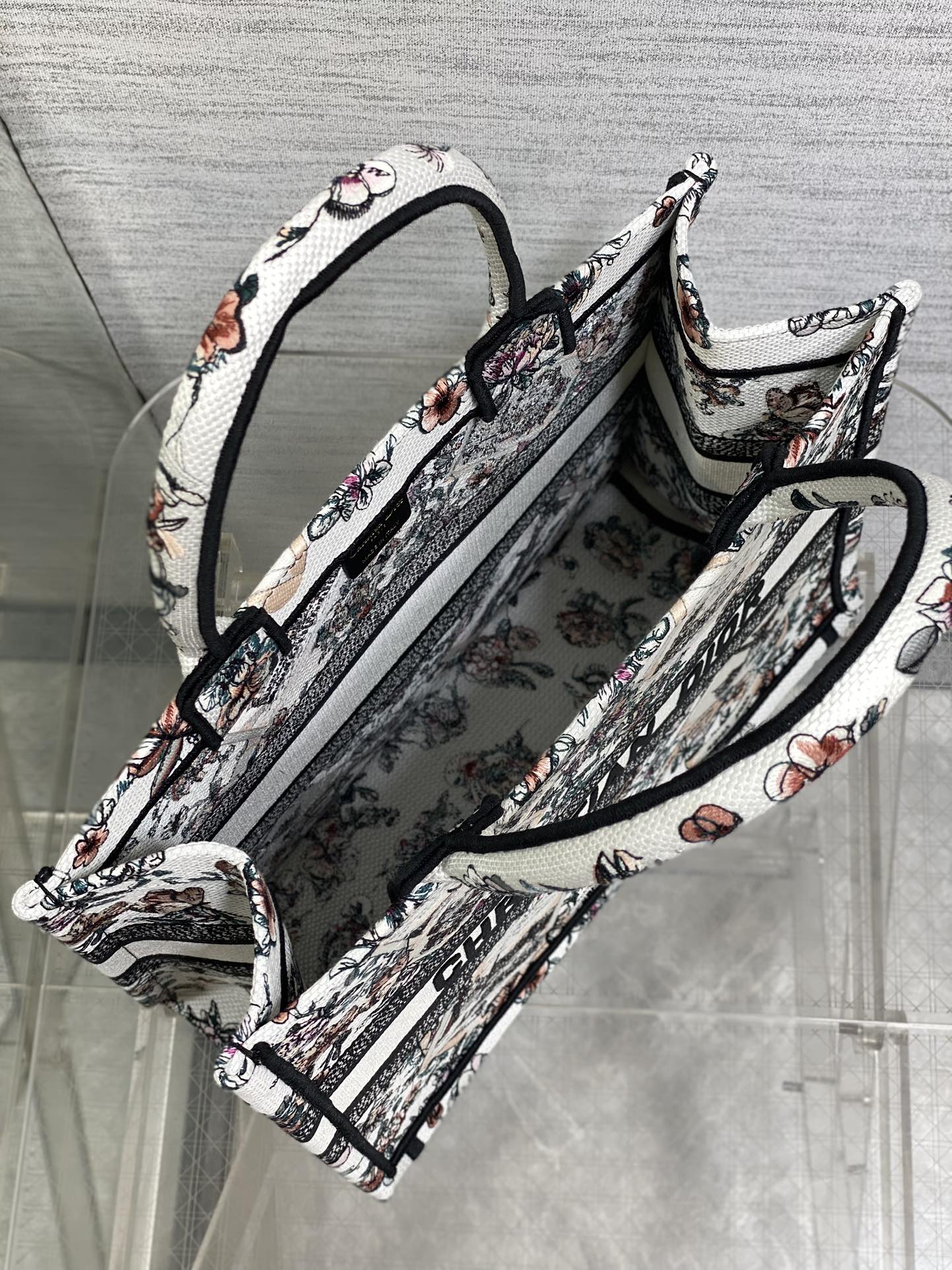 Dior Tote Bag Canvas M-s