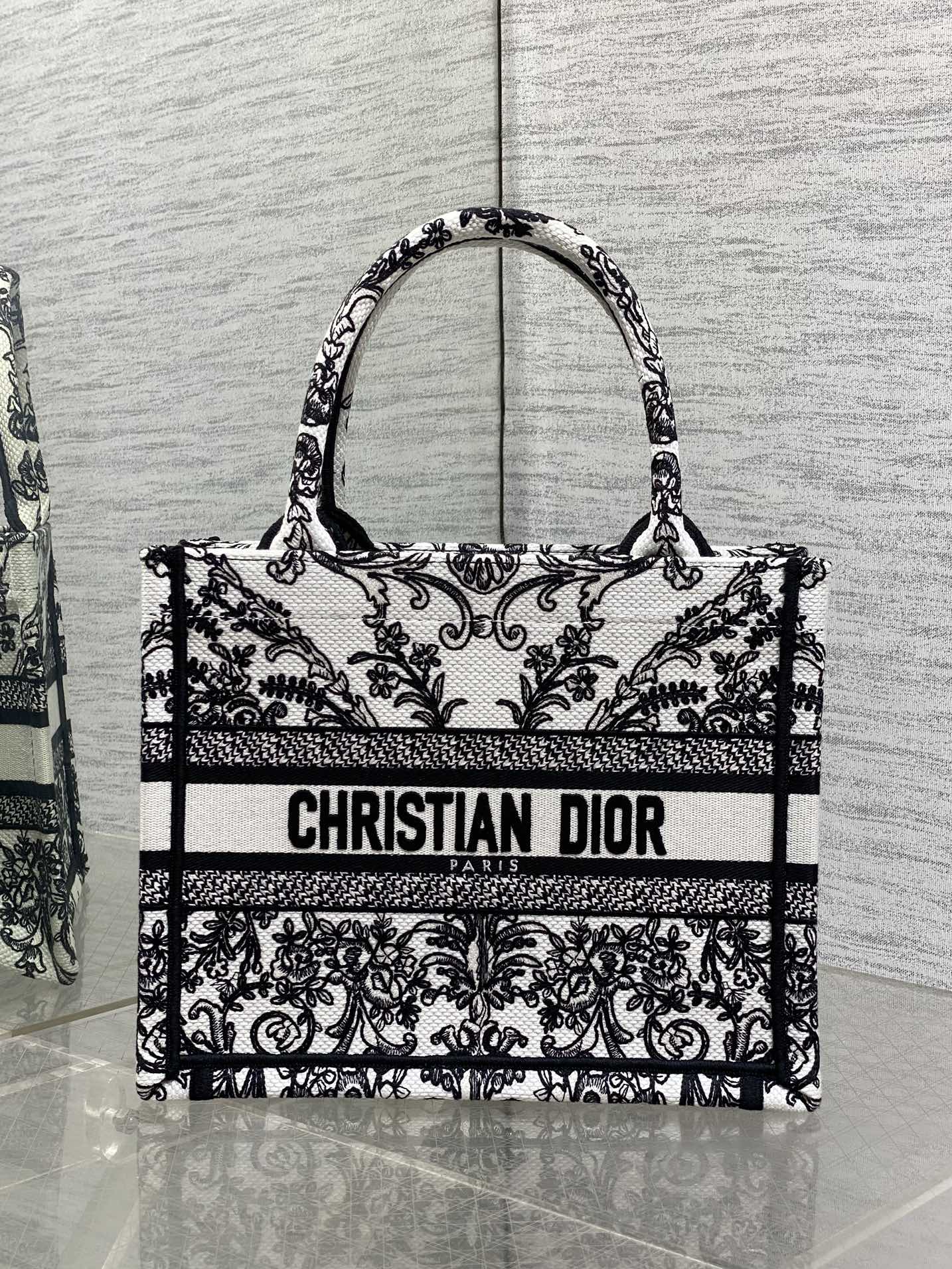 Dior Tote Bag Canvas M-s