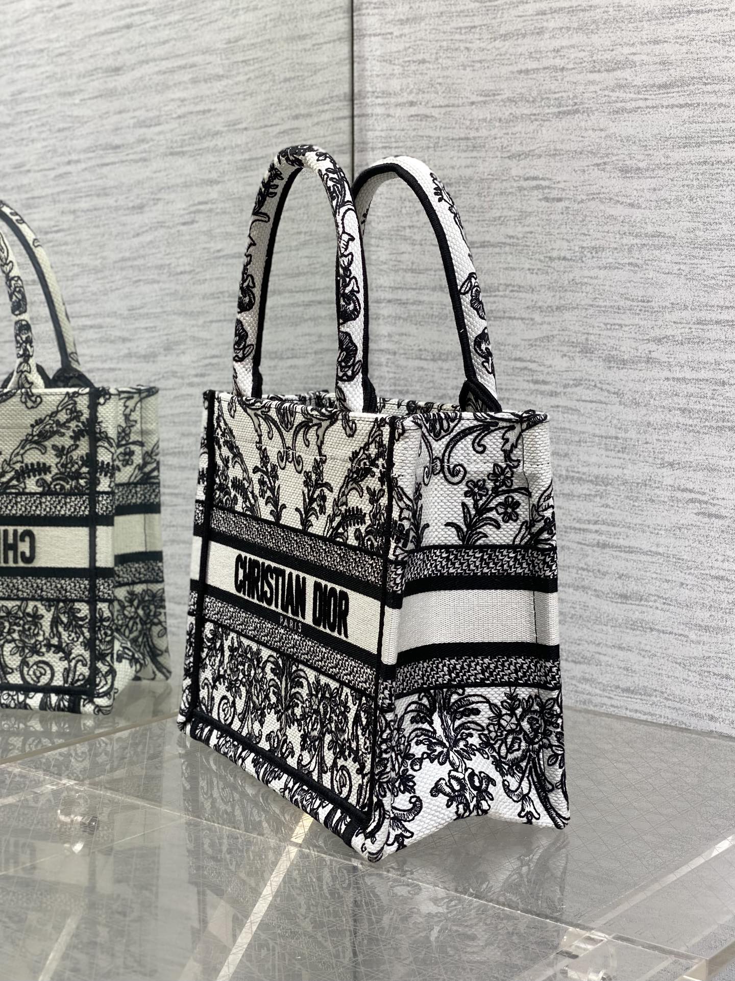 Dior Tote Bag Canvas M-s